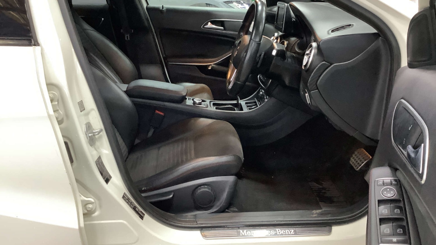 Used Mercedes-Benz A-Class 2015 for sale - 77022400: Photo 11