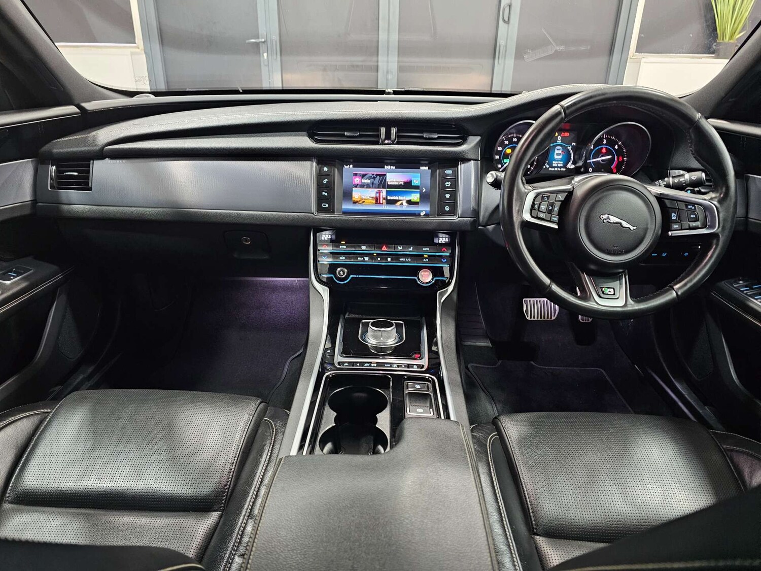 Used Jaguar XF 2016 for sale - 77420257: Photo 15