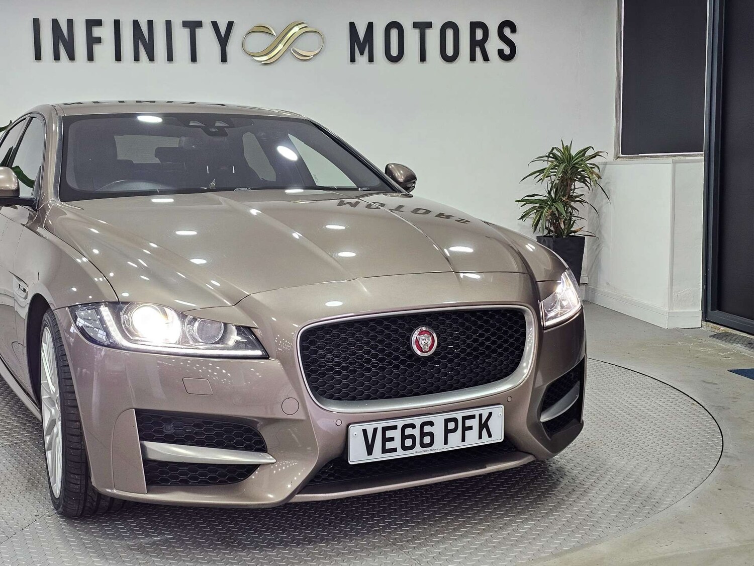 Used Jaguar XF 2016 for sale - 77420257: Photo 26