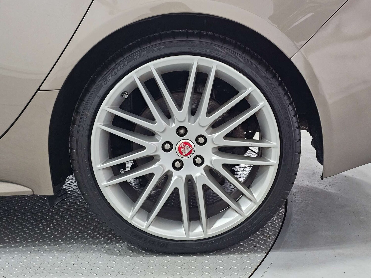 Used Jaguar XF 2016 for sale - 77420257: Photo 39