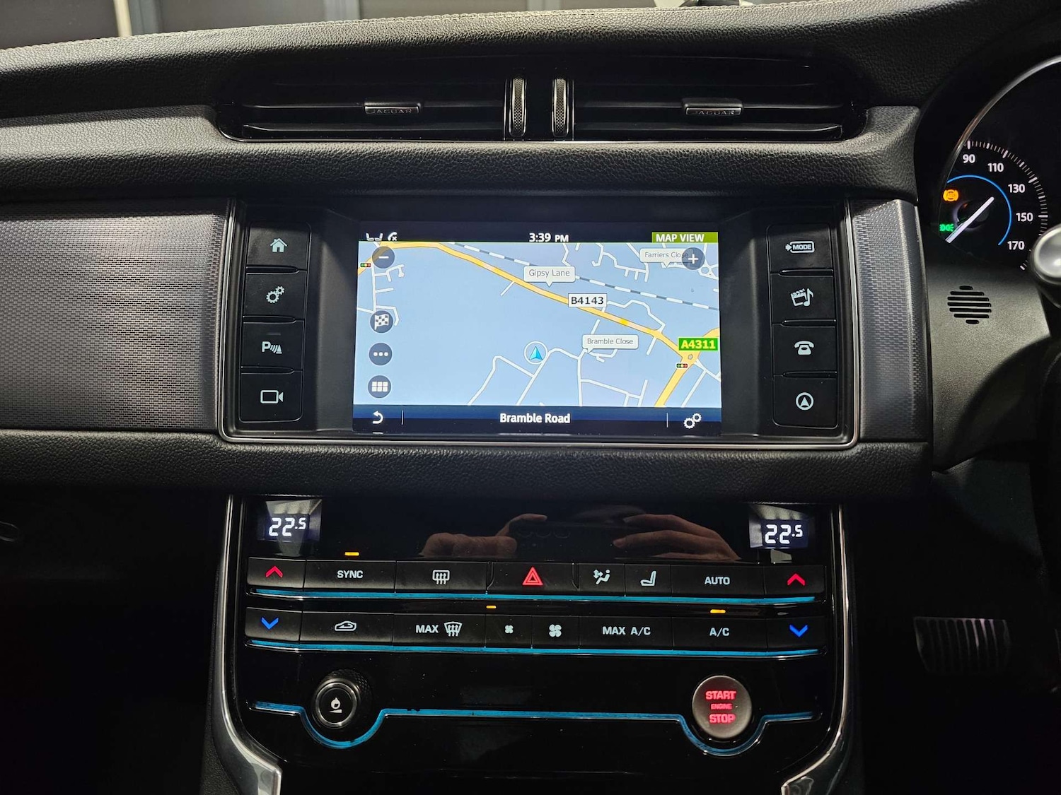 Used Jaguar XF 2016 for sale - 77420257: Photo 5