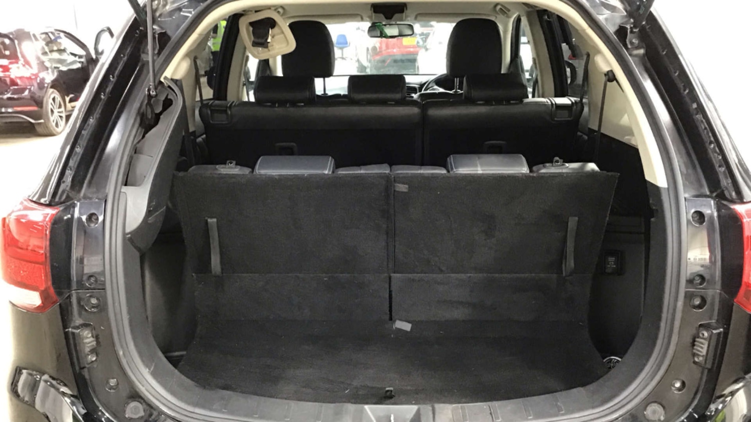 Used Mitsubishi Outlander 2018 for sale - 78041837: Photo 9