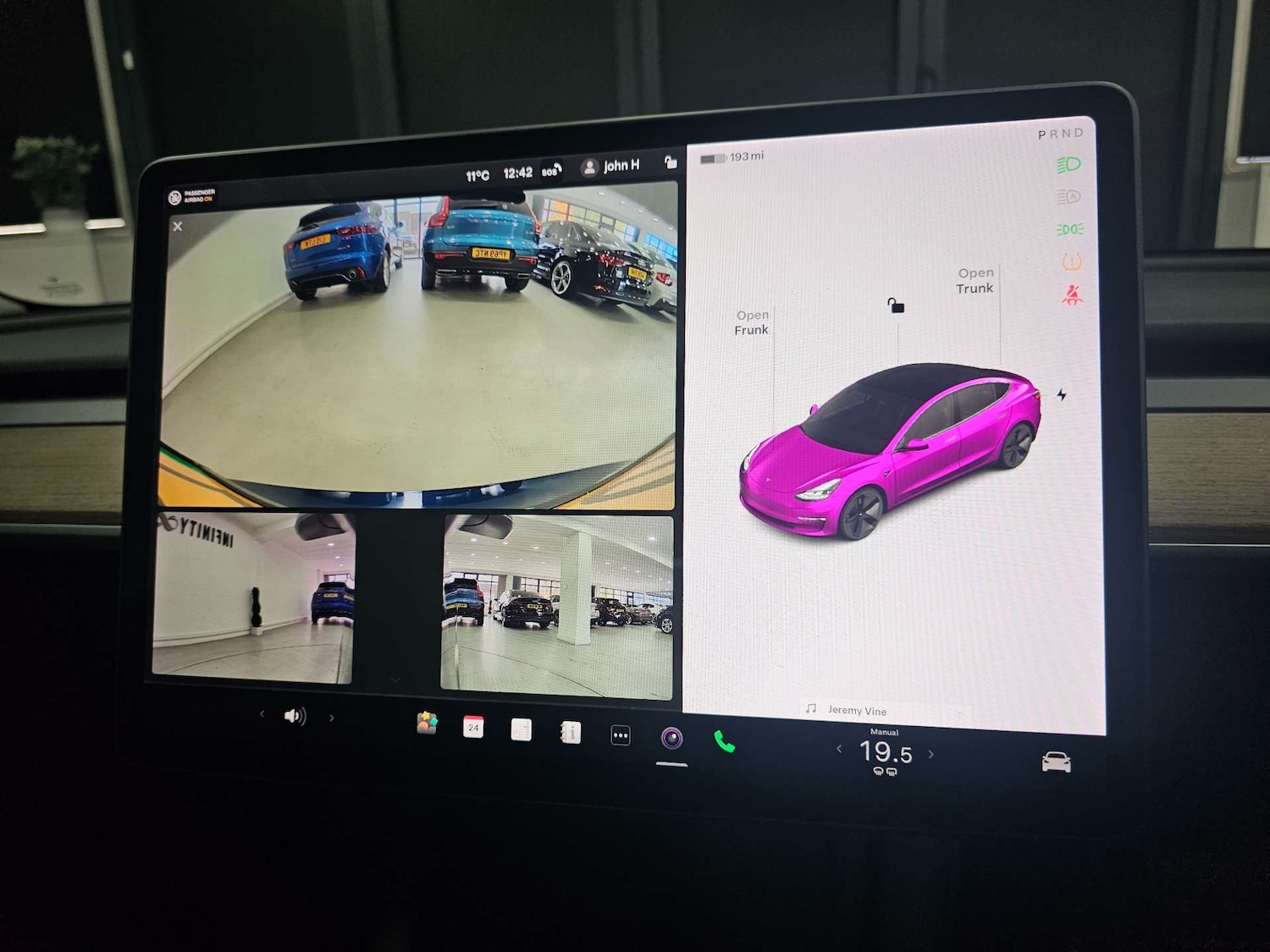 Used Tesla Model 3 2021 for sale - 76972344: Photo 2