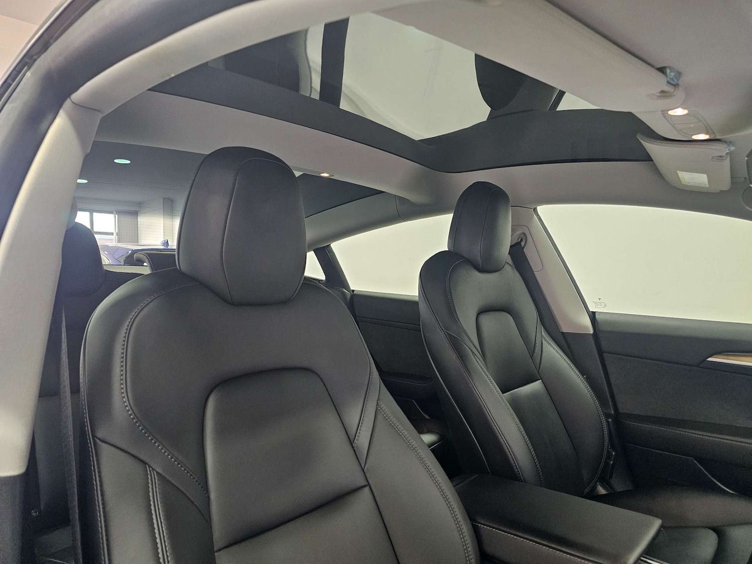 Used Tesla Model 3 2021 for sale - 76972344: Photo 3