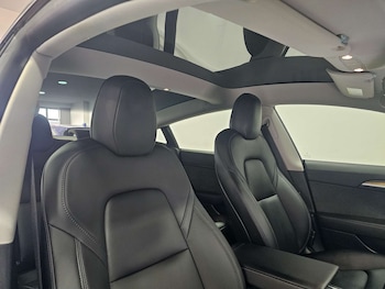 Used Tesla Model 3 2021 for sale - 76972344: Photo