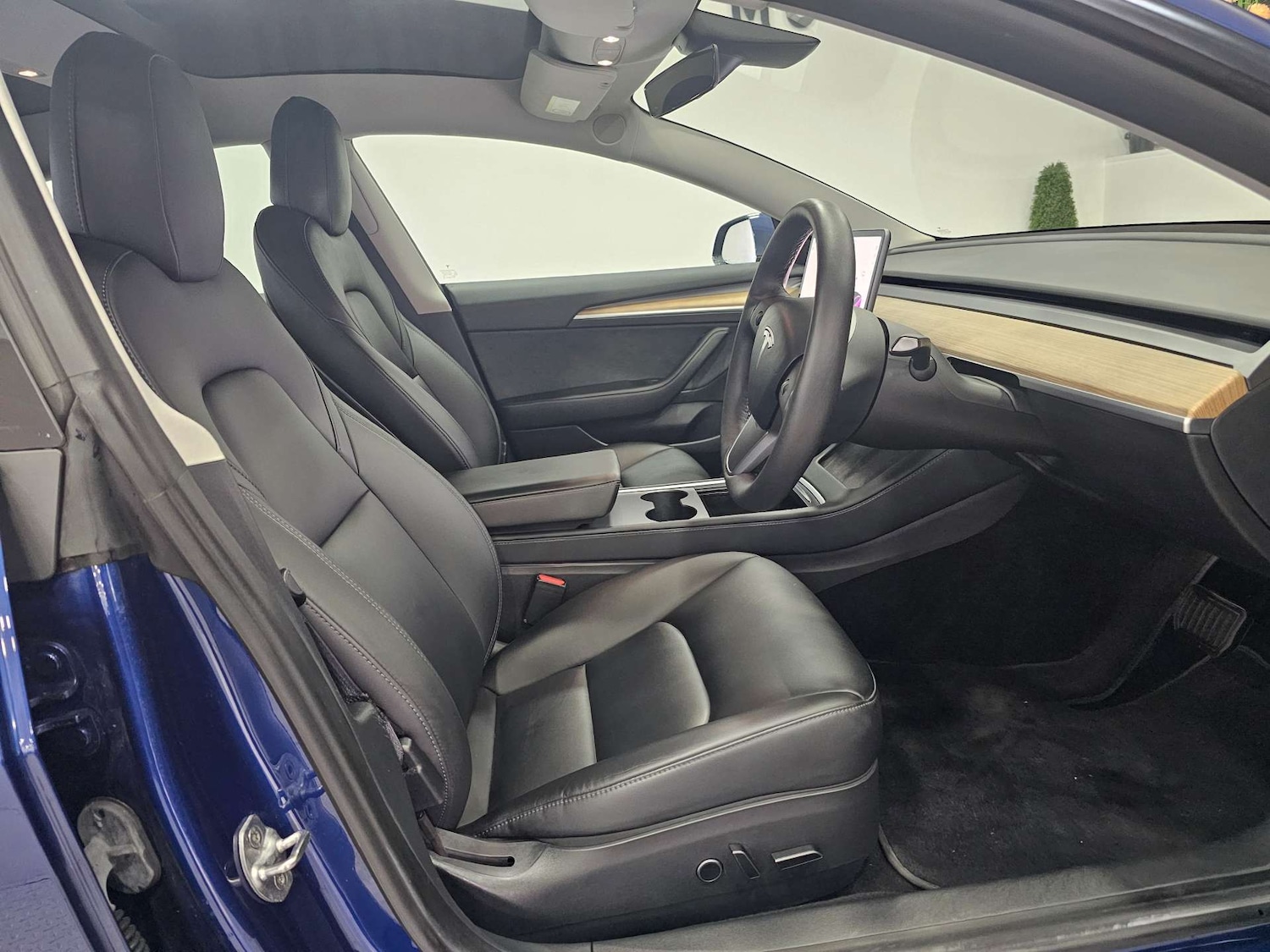 Used Tesla Model 3 2021 for sale - 76972344: Photo 5