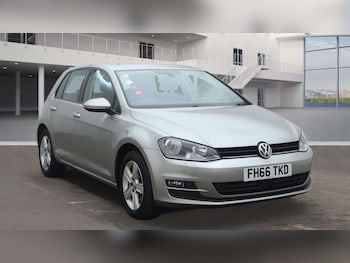 Used Volkswagen Golf 2016 for sale - 77700907: Photo