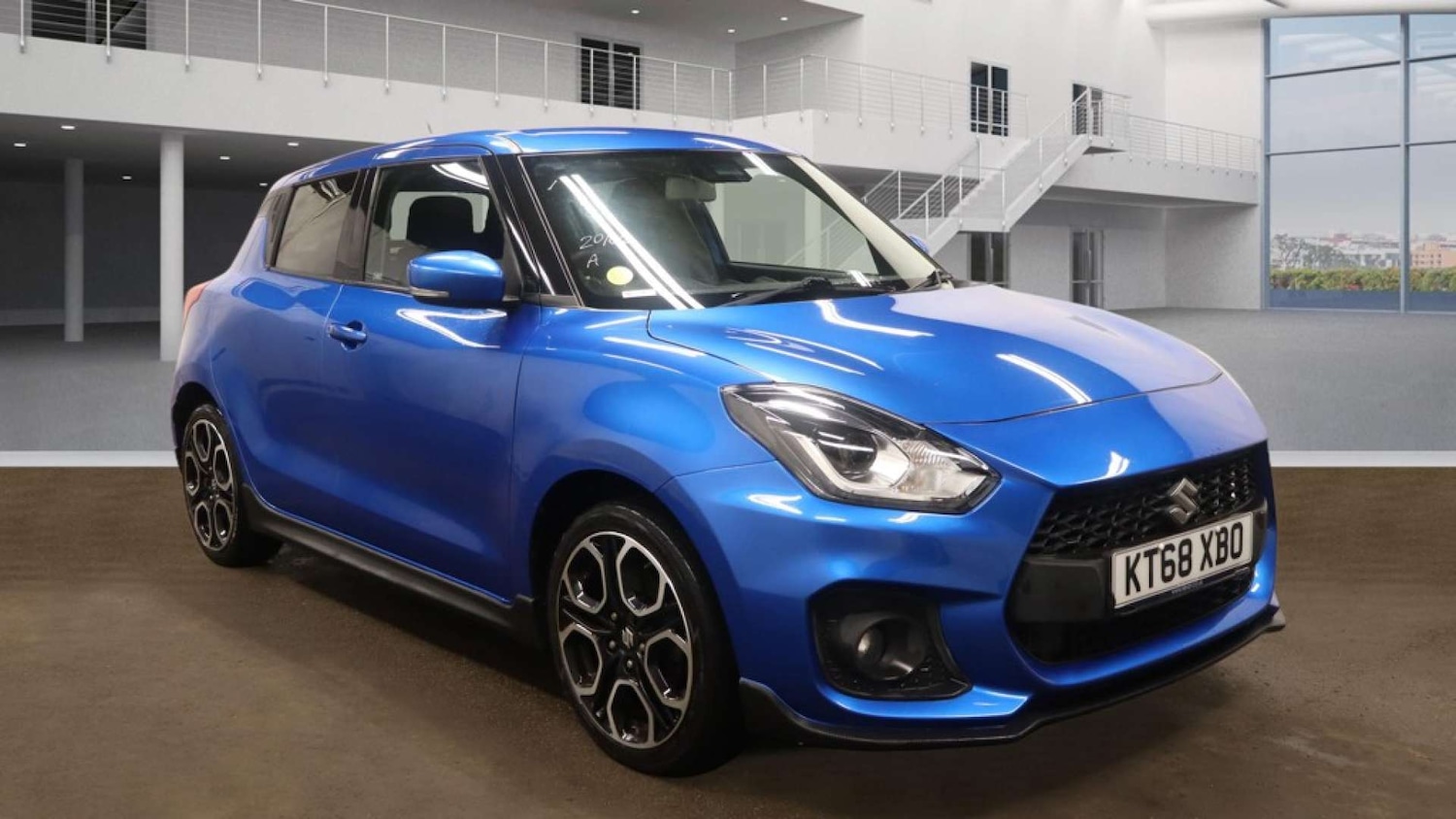 Used Suzuki Swift 2018 for sale - 77636828: Photo 1