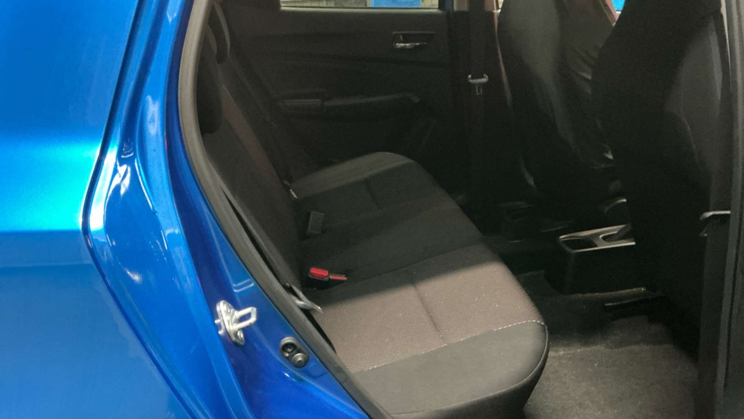 Used Suzuki Swift 2018 for sale - 77636828: Photo 11