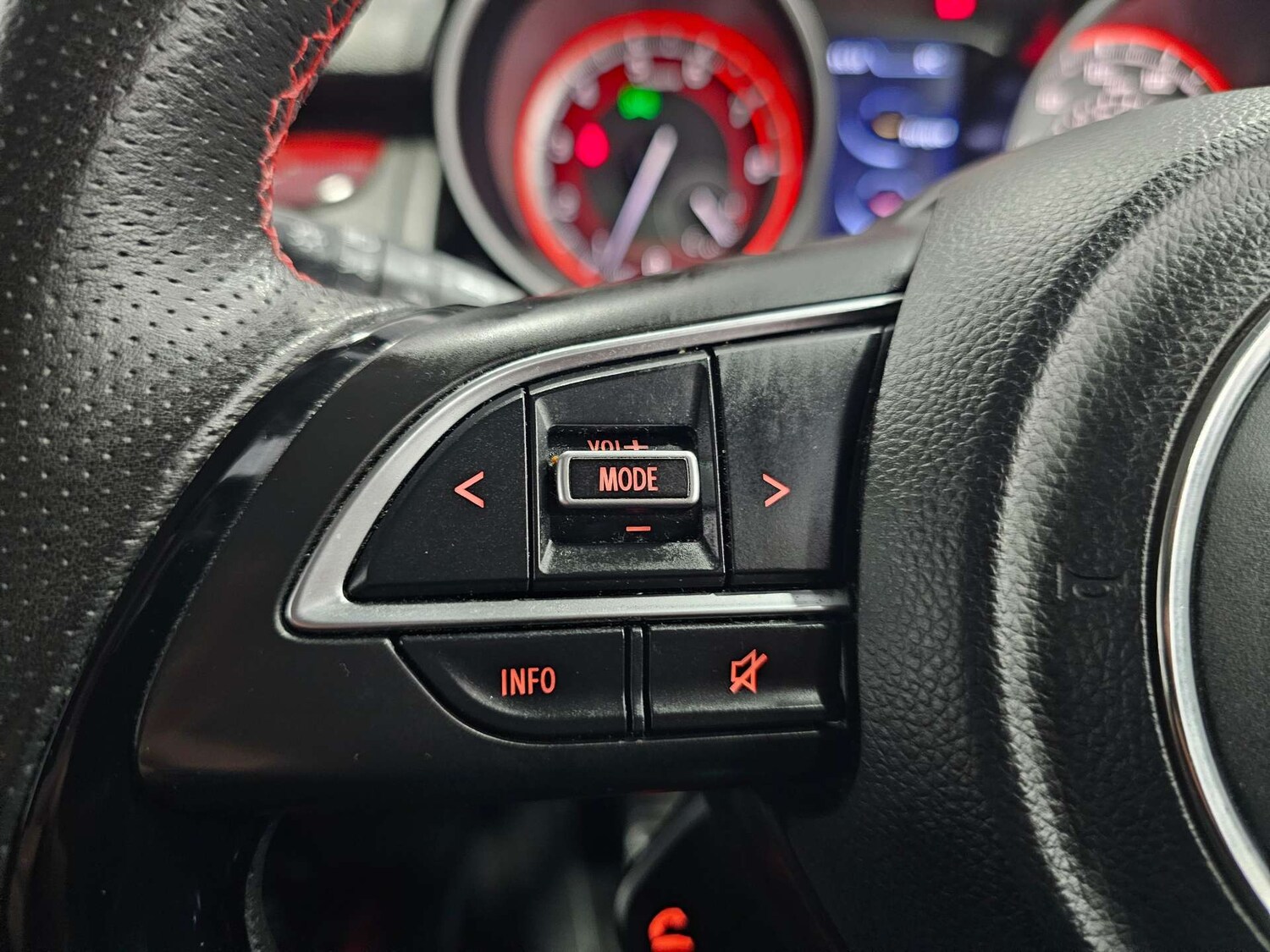 Used Suzuki Swift 2018 for sale - 77636828: Photo 62