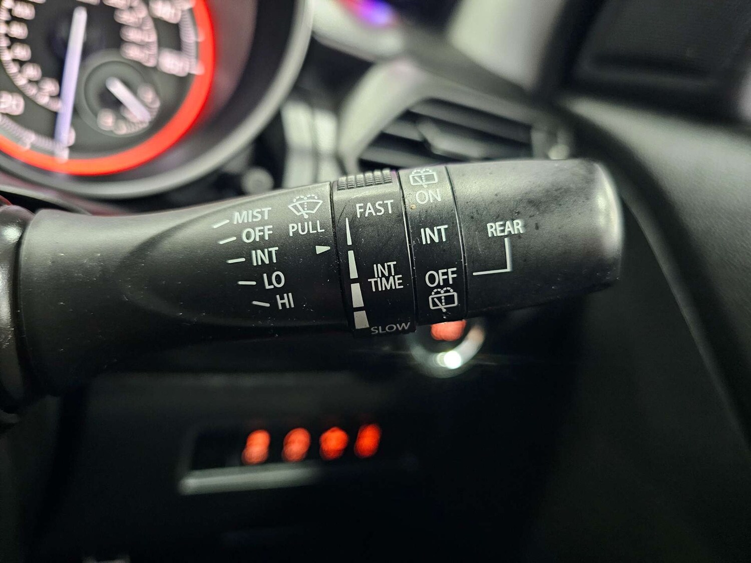 Used Suzuki Swift 2018 for sale - 77636828: Photo 64