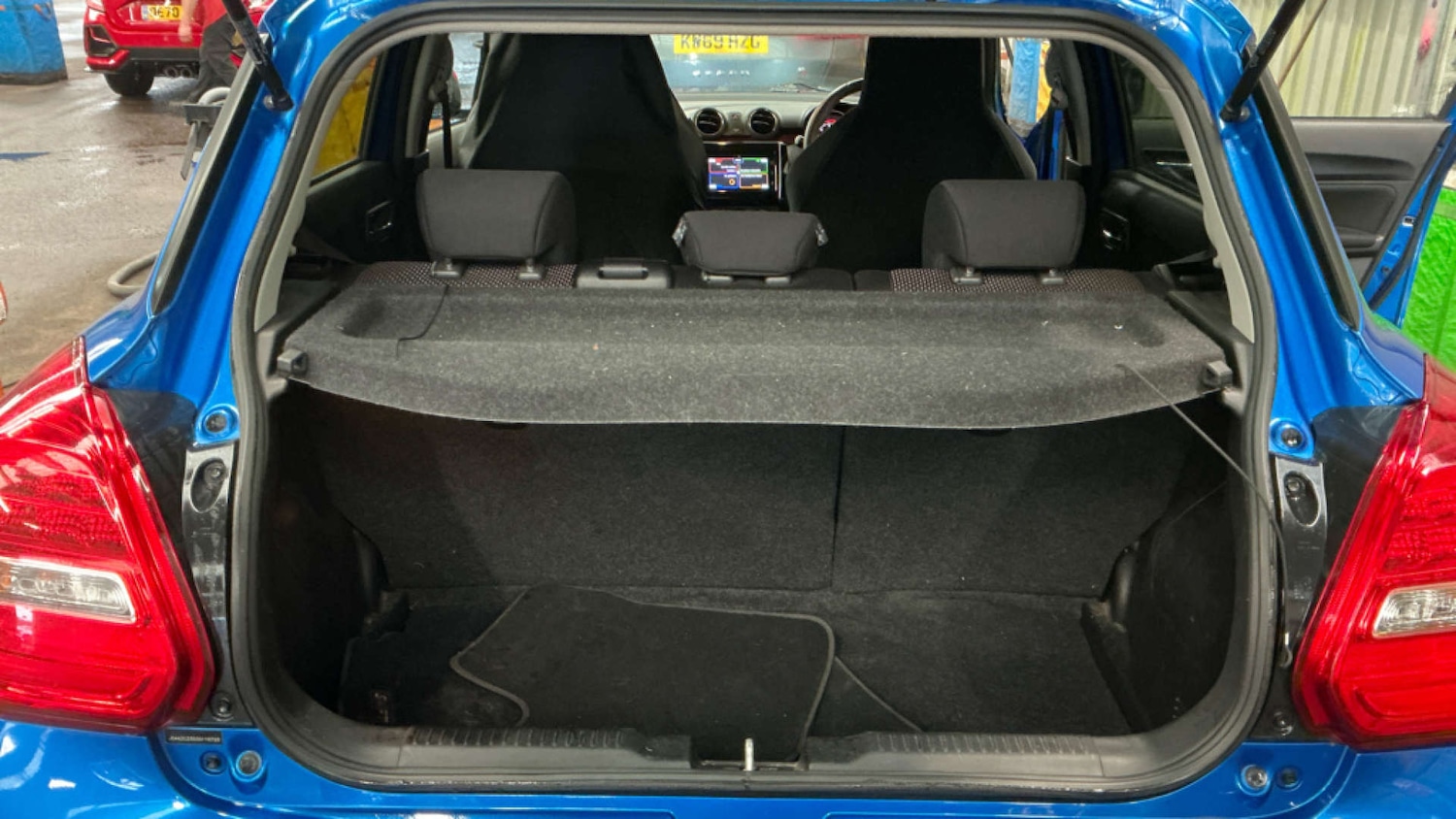 Used Suzuki Swift 2018 for sale - 77636828: Photo 9