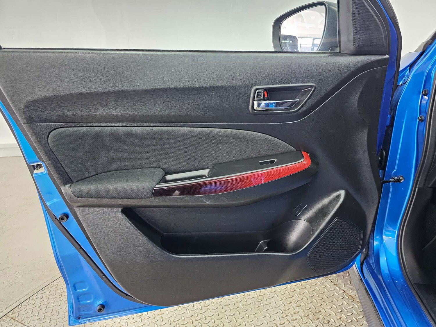 Used Suzuki Swift 2018 for sale - 77636828: Photo 90