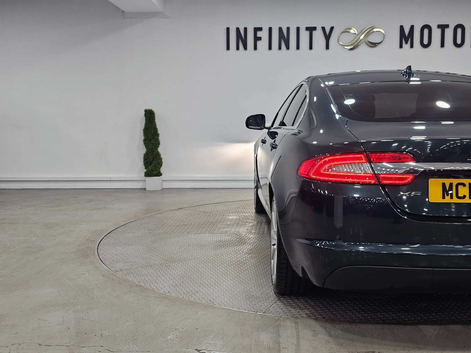 Used Jaguar XF 2015 for sale - 76972313: Photo 18