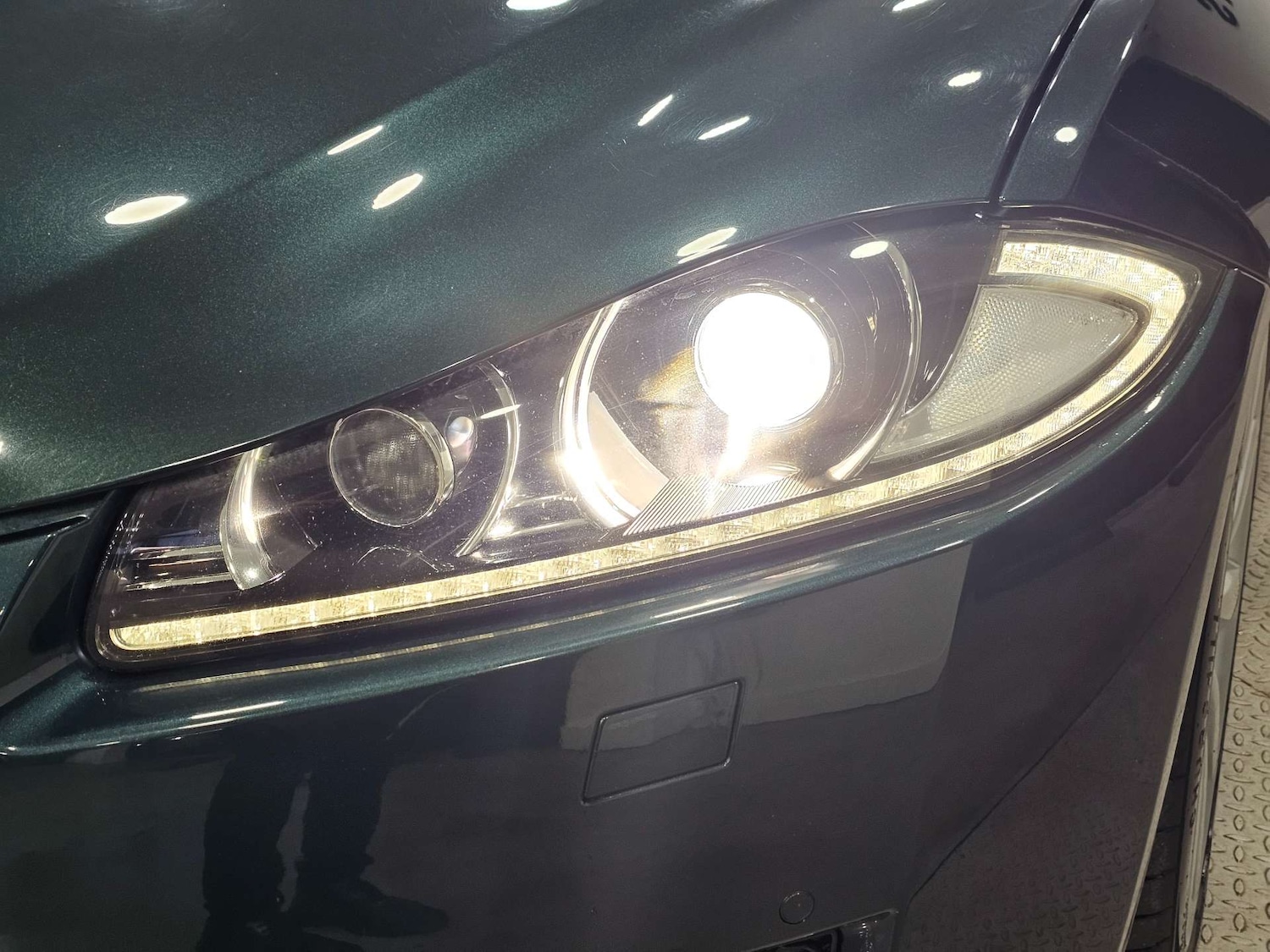 Used Jaguar XF 2015 for sale - 76972313: Photo 19