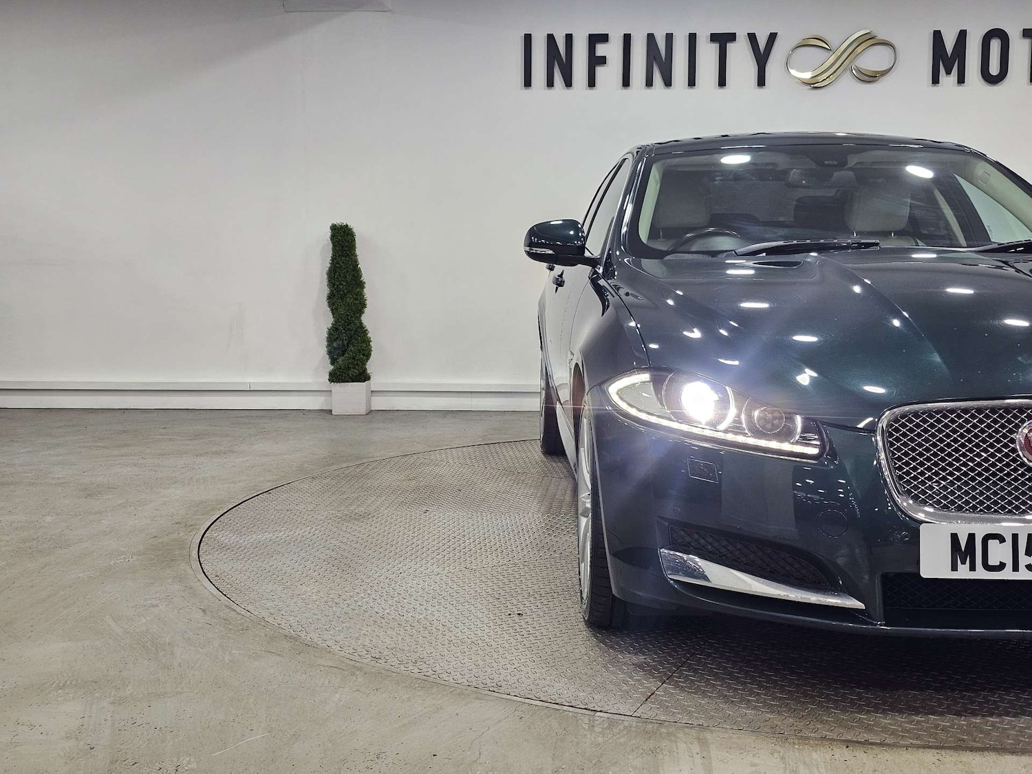 Used Jaguar XF 2015 for sale - 76972313: Photo 23