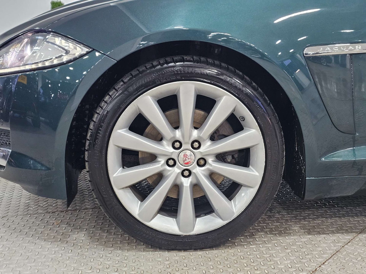 Used Jaguar XF 2015 for sale - 76972313: Photo 36