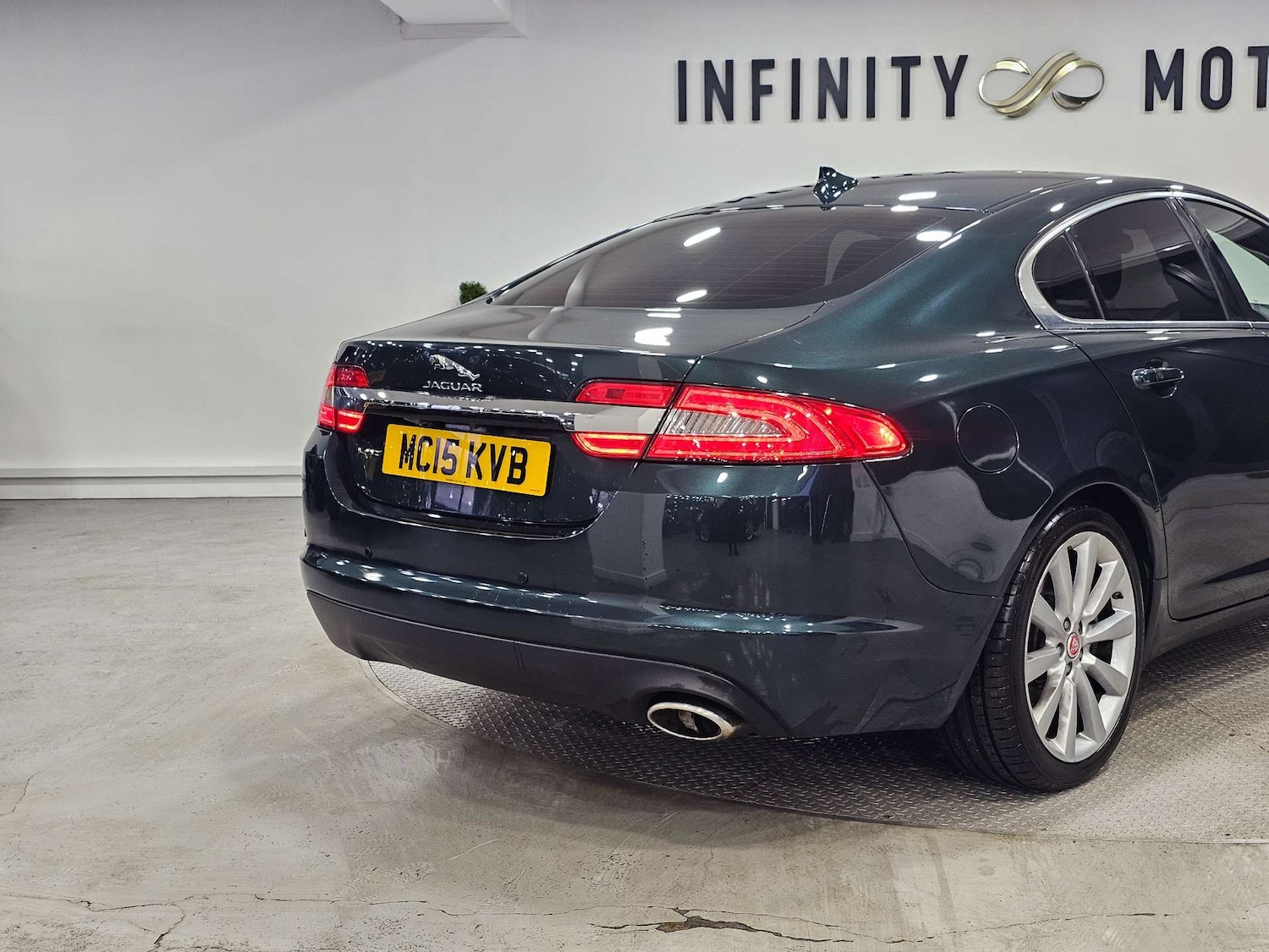 Used Jaguar XF 2015 for sale - 76972313: Photo 51