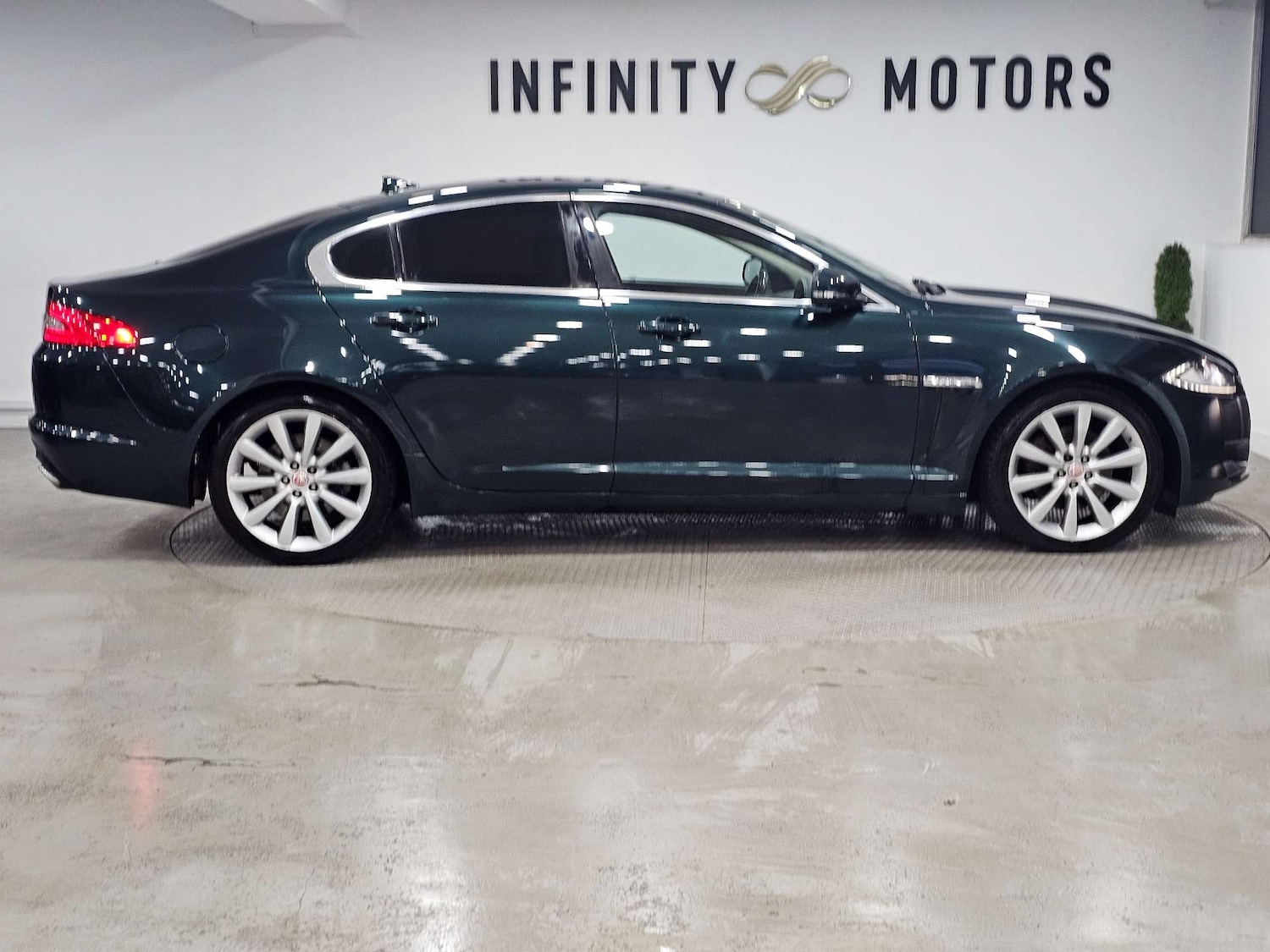 Used Jaguar XF 2015 for sale - 76972313: Photo 53