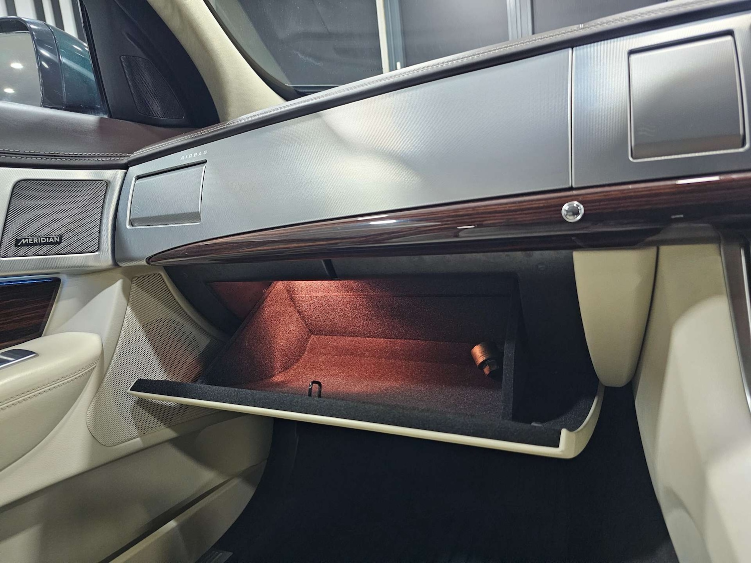 Used Jaguar XF 2015 for sale - 76972313: Photo 55