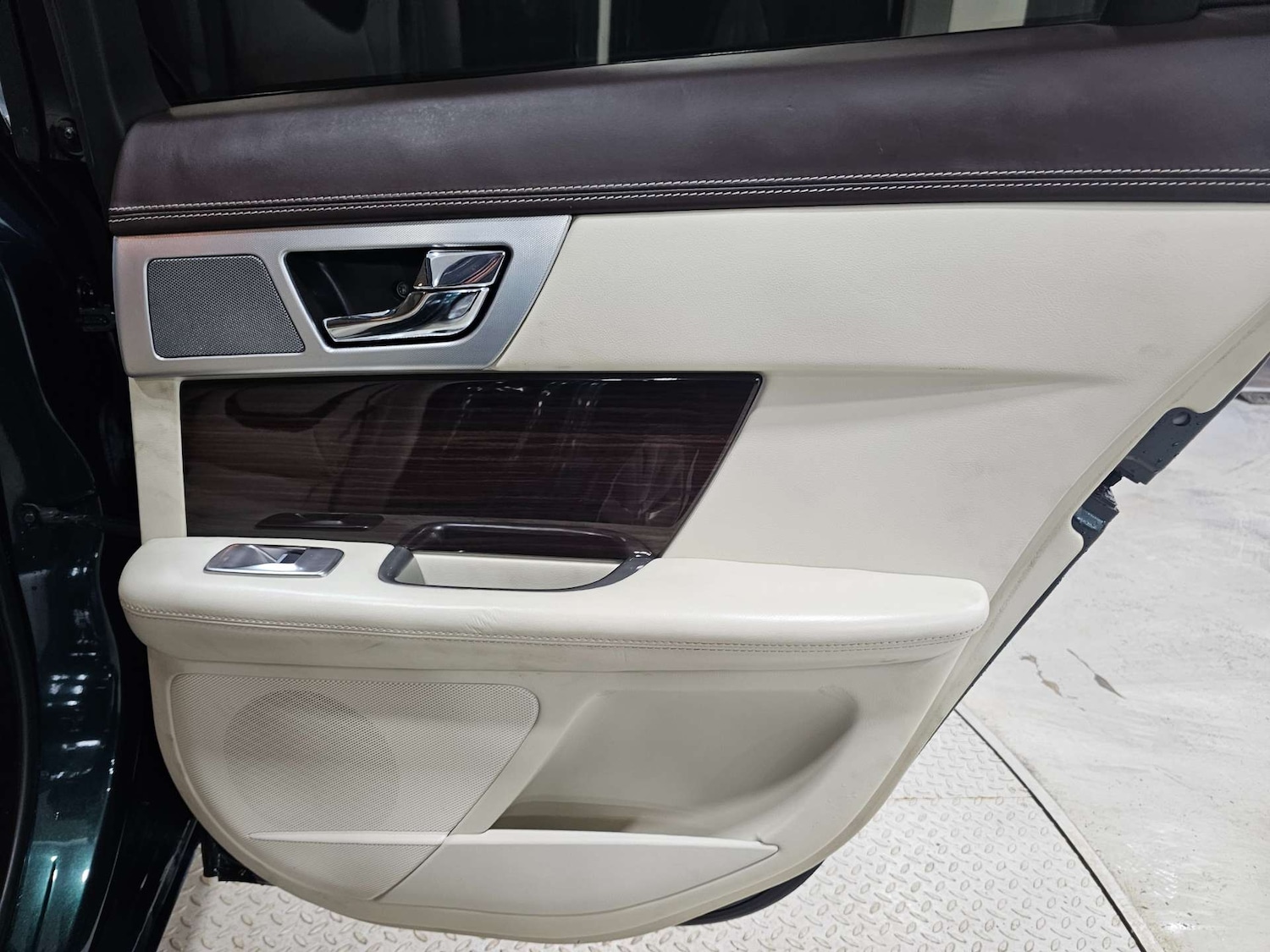 Used Jaguar XF 2015 for sale - 76972313: Photo 56