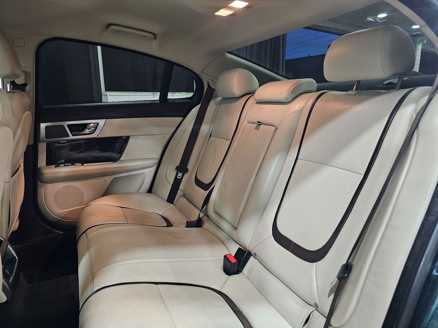 Used Jaguar XF 2015 for sale - 76972313: Photo 61