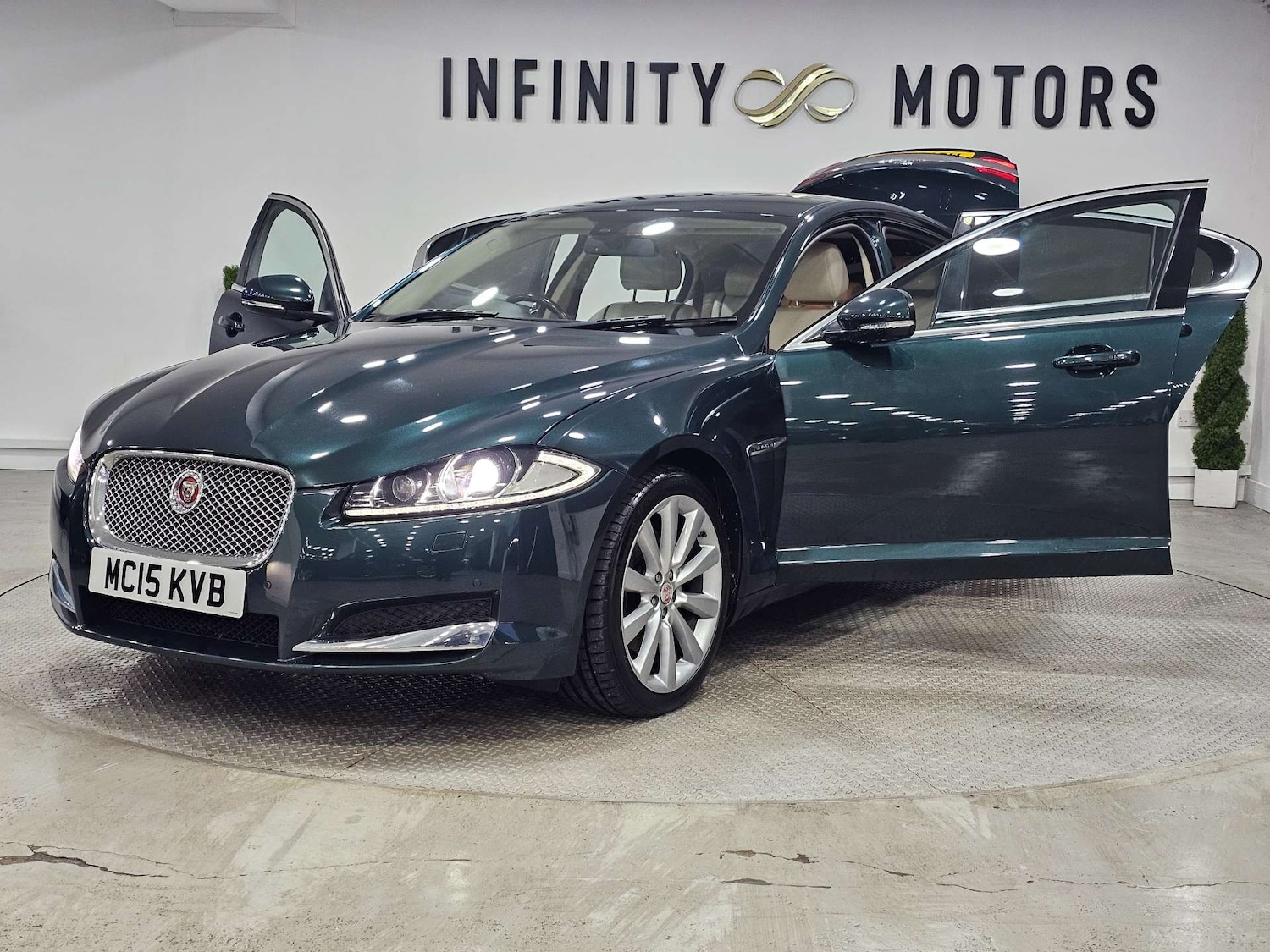 Used Jaguar XF 2015 for sale - 76972313: Photo 68