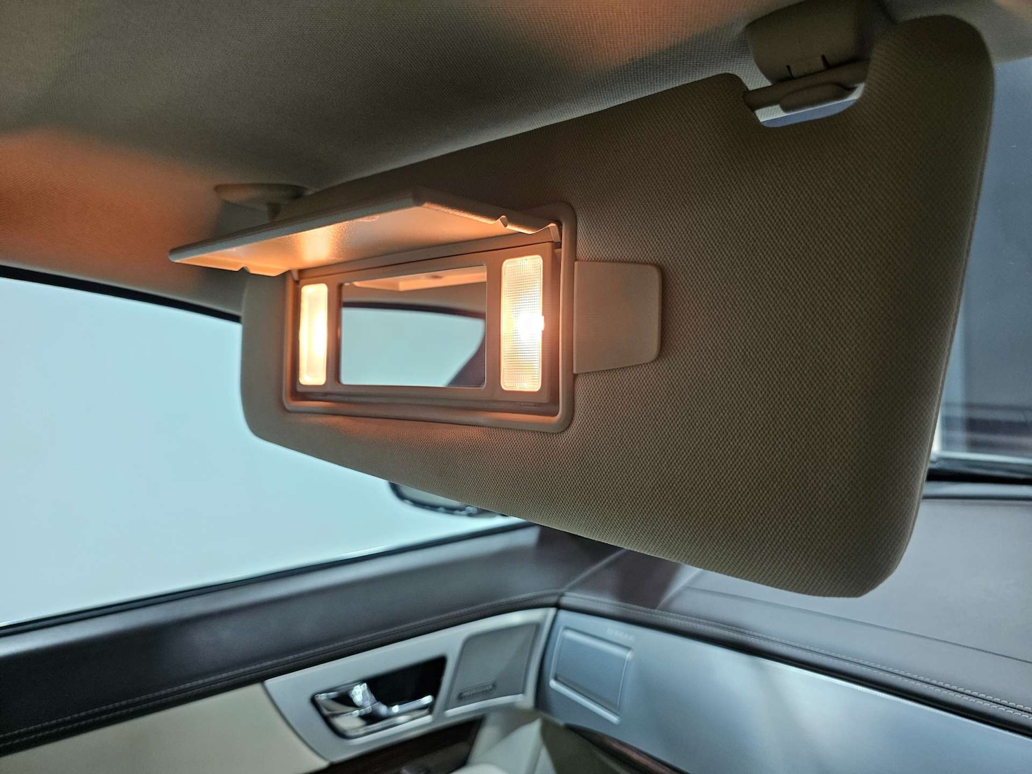 Used Jaguar XF 2015 for sale - 76972313: Photo 79