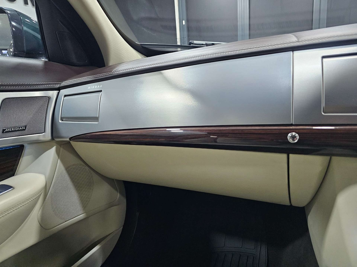 Used Jaguar XF 2015 for sale - 76972313: Photo 80