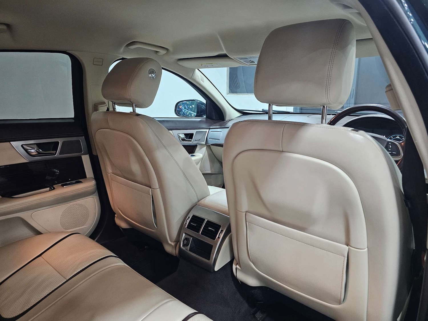 Used Jaguar XF 2015 for sale - 76972313: Photo 83