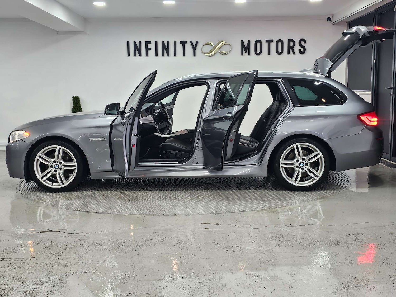 Used BMW 5 Series 2013 for sale - 76972467: Photo 46