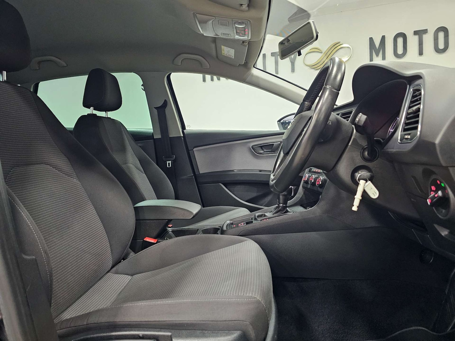 Used SEAT Leon 2019 for sale - 77022390: Photo 2