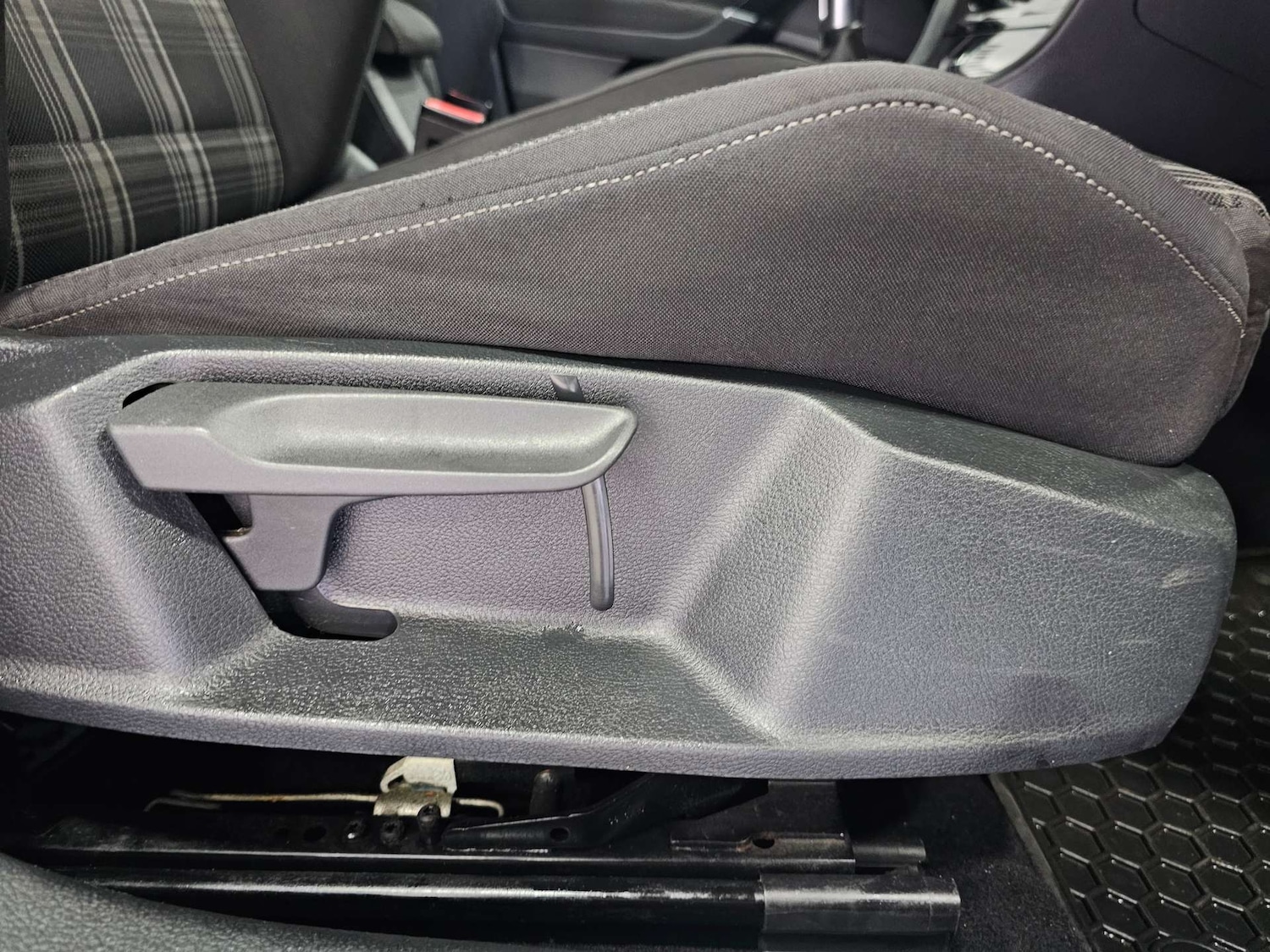 Used Volkswagen Golf 2017 for sale - 78016549: Photo 57