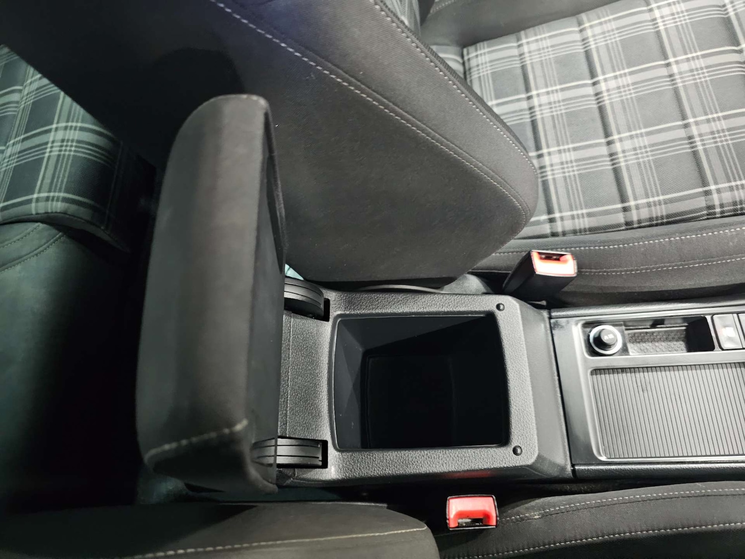 Used Volkswagen Golf 2017 for sale - 78016549: Photo 66