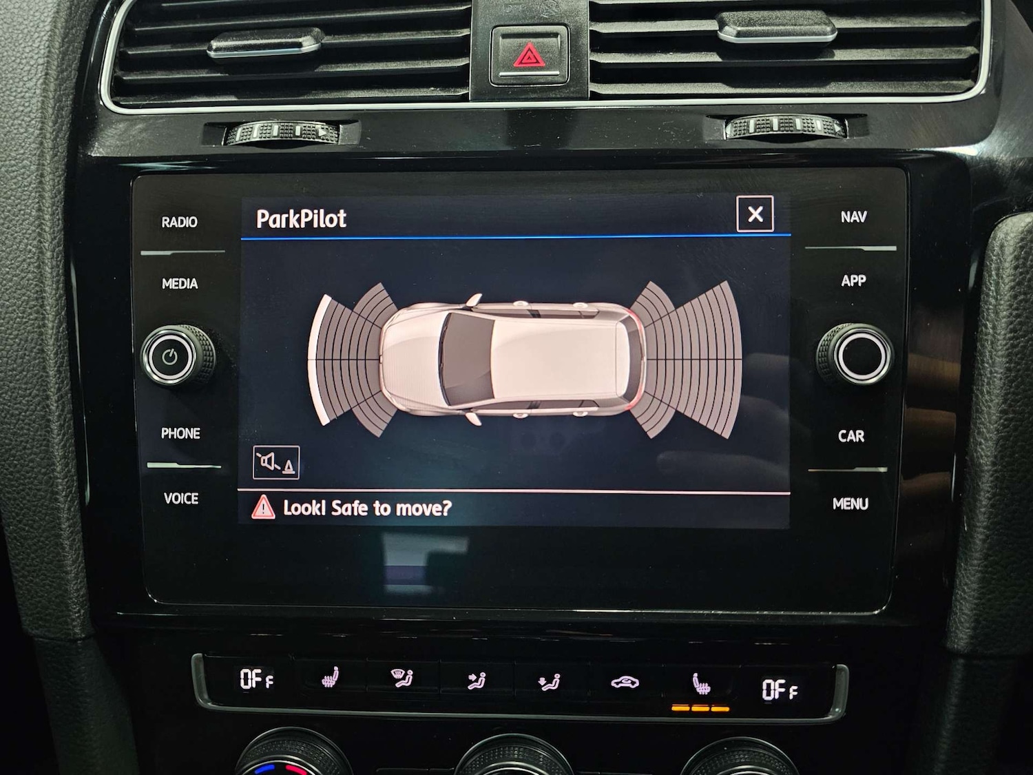 Used Volkswagen Golf 2017 for sale - 78016549: Photo 76