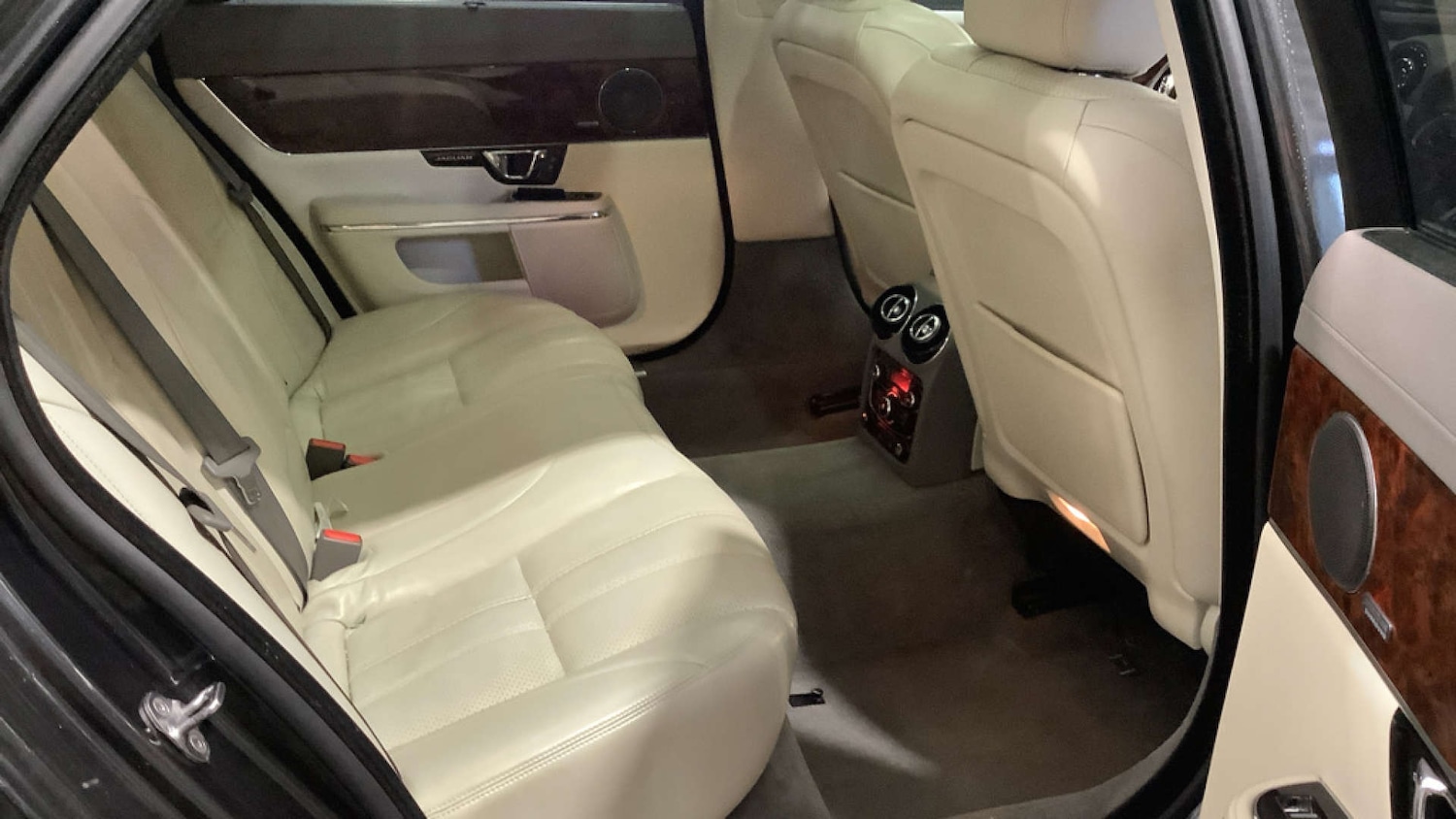 Used Jaguar XJ 2014 for sale - 77318484: Photo 11