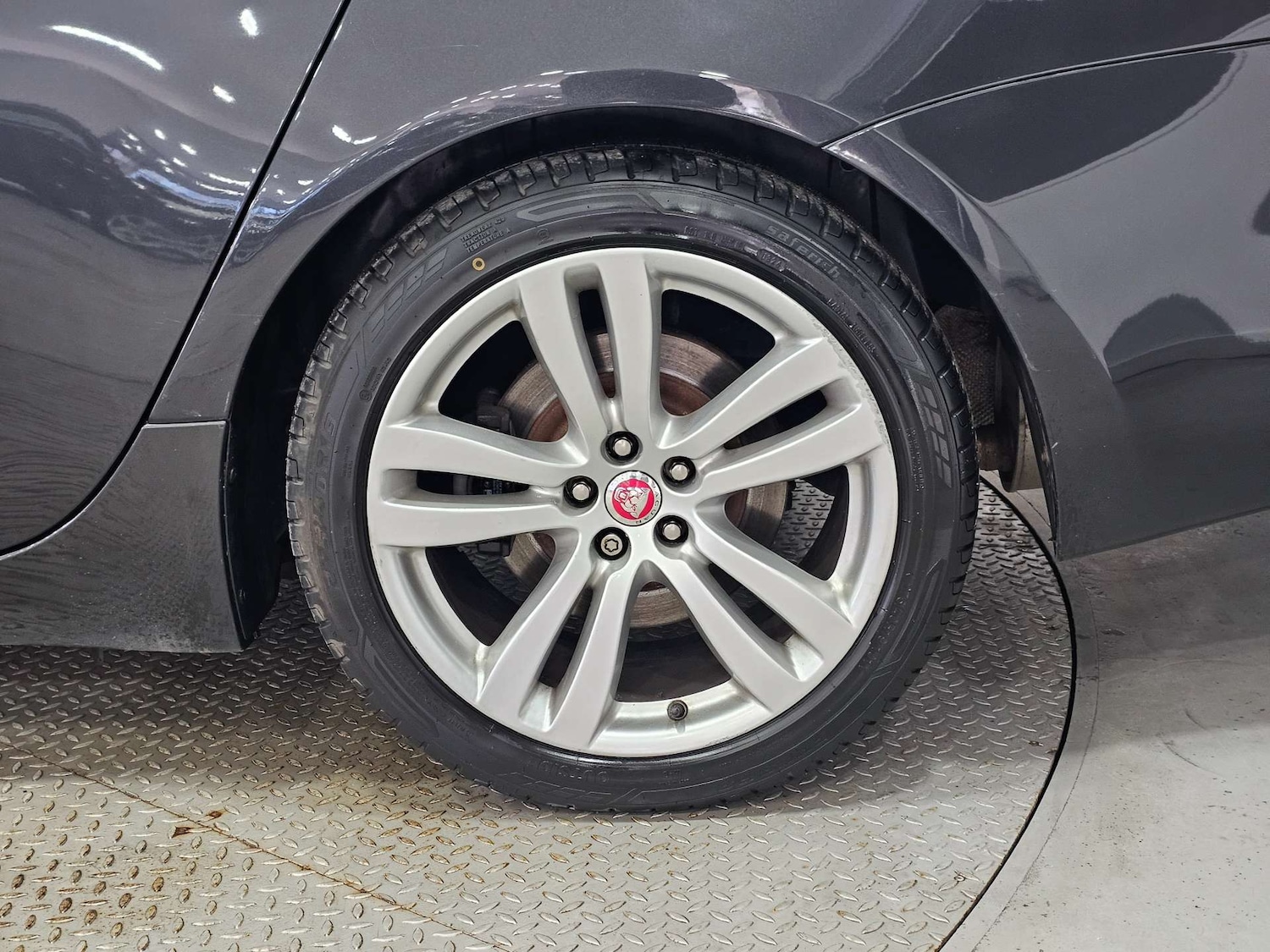 Used Jaguar XJ 2014 for sale - 77318484: Photo 25