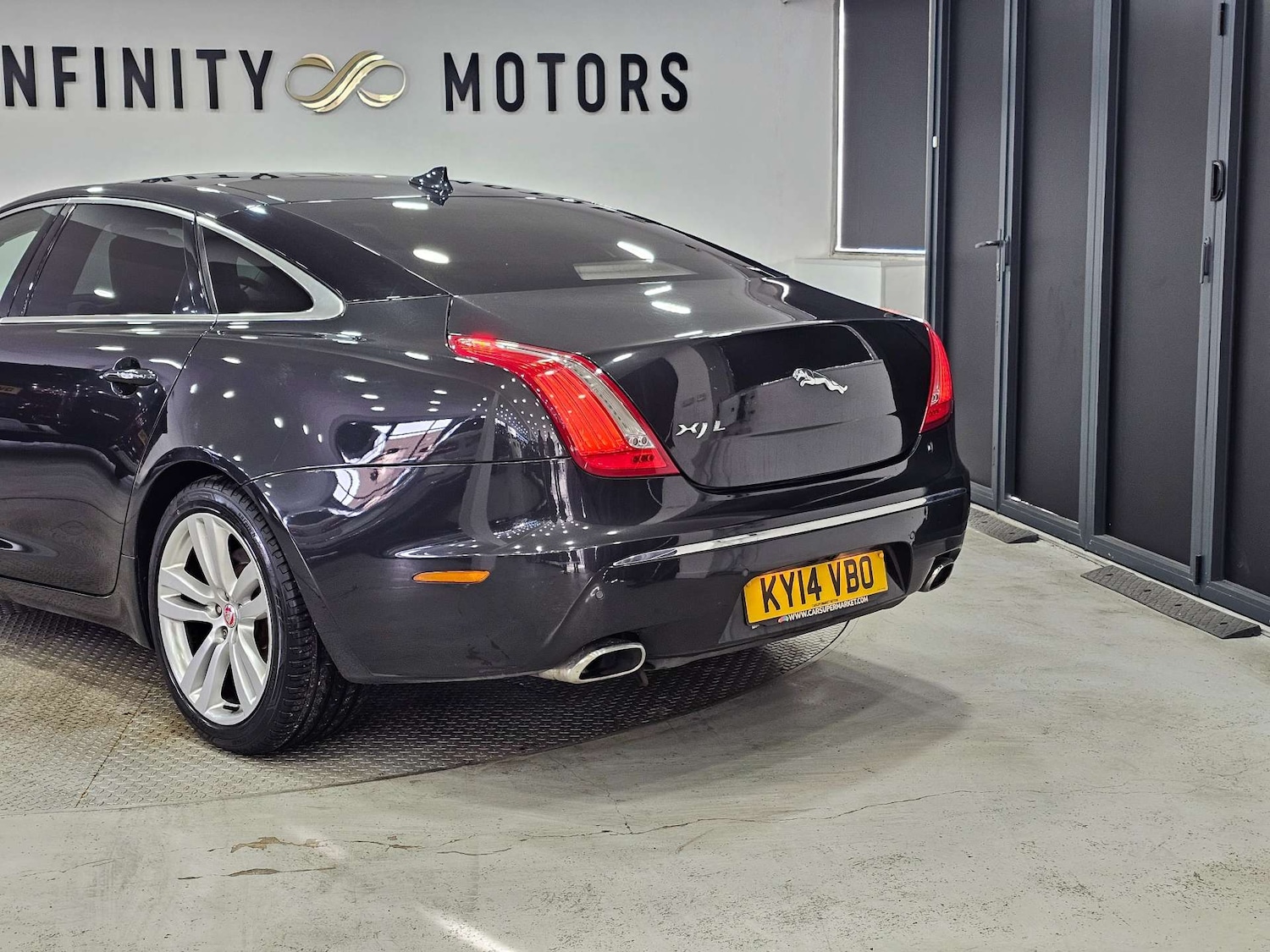 Used Jaguar XJ 2014 for sale - 77318484: Photo 28
