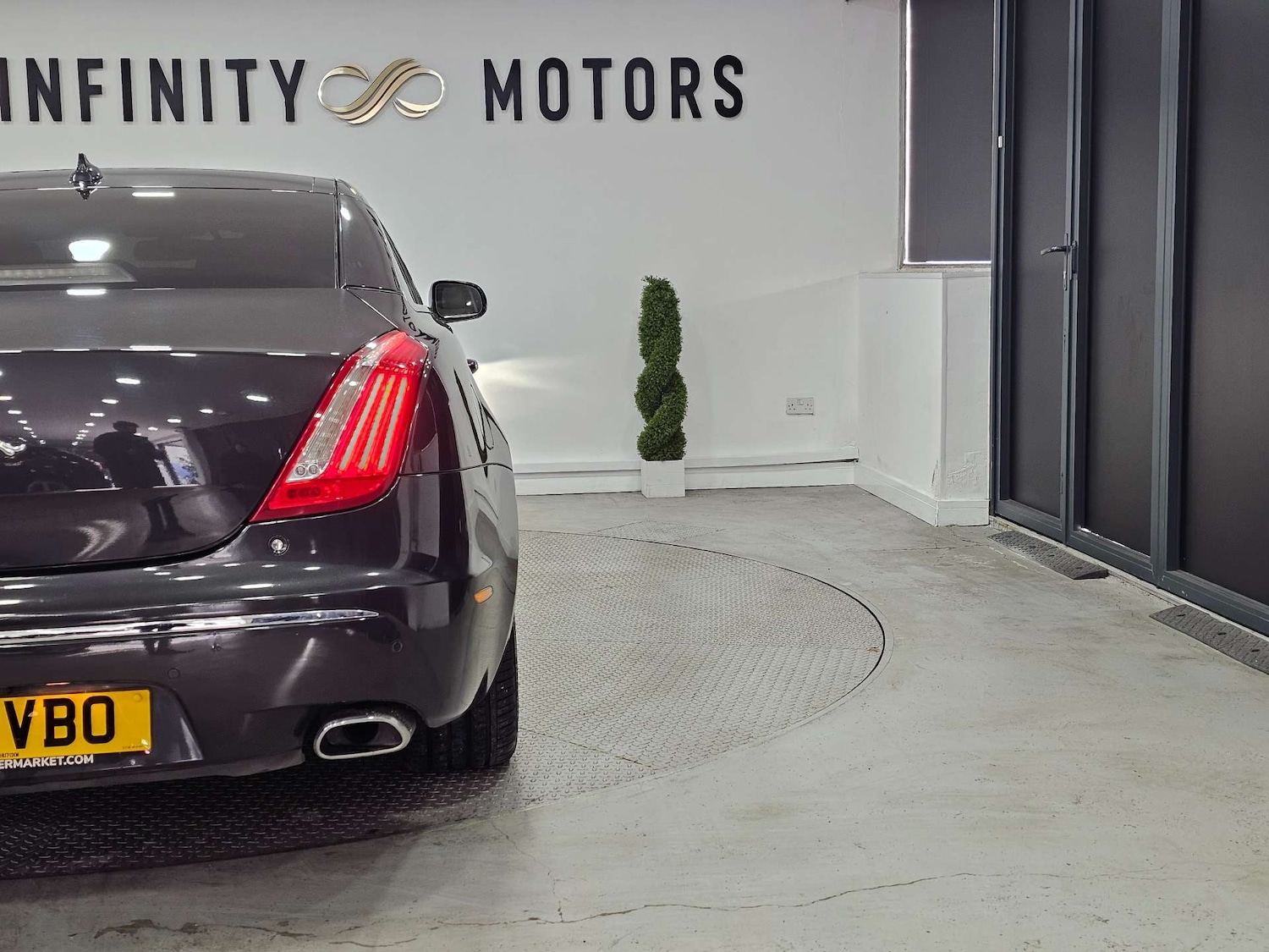 Used Jaguar XJ 2014 for sale - 77318484: Photo 31