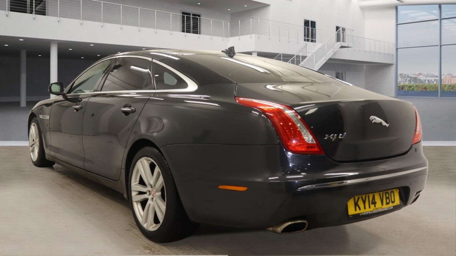 Used Jaguar XJ 2014 for sale - 77318484: Photo 4