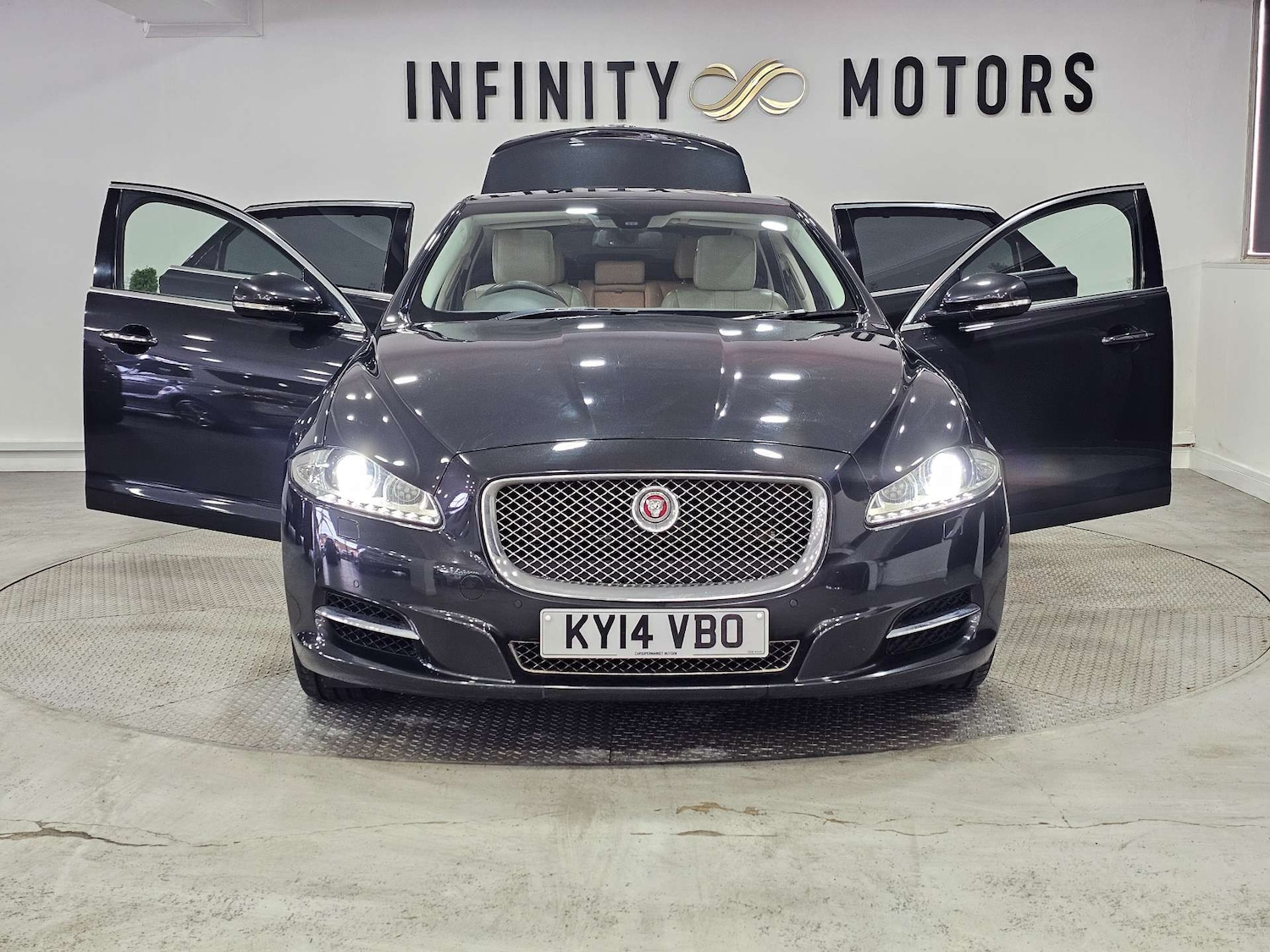 Used Jaguar XJ 2014 for sale - 77318484: Photo 44