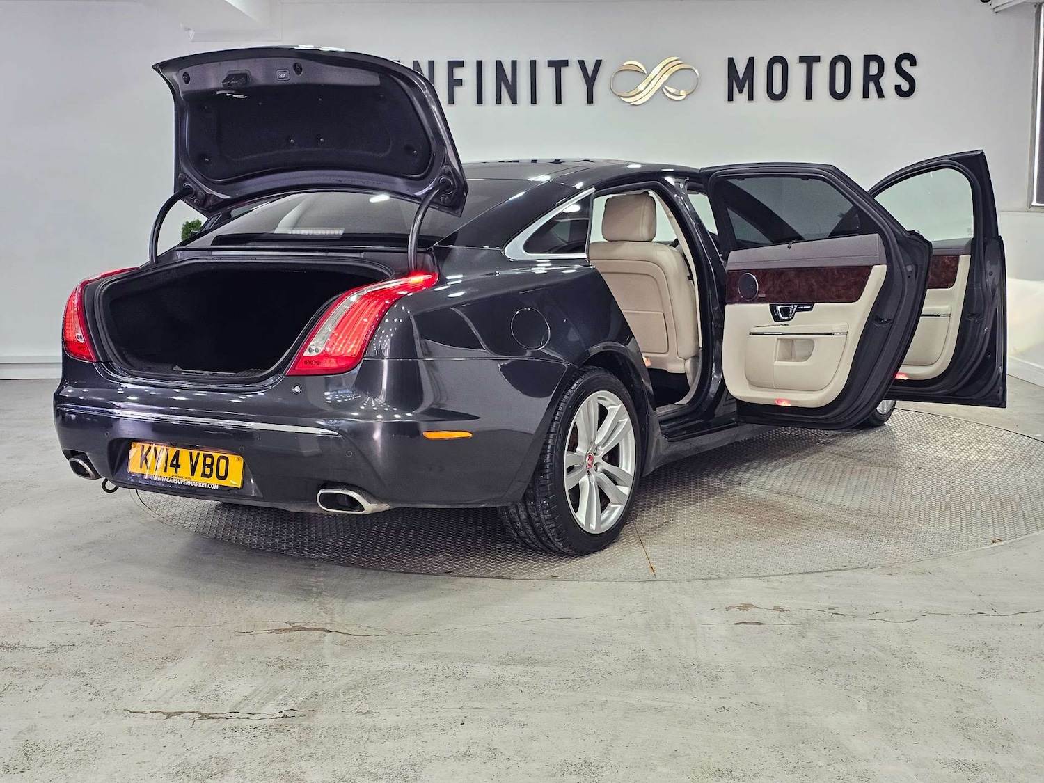 Used Jaguar XJ 2014 for sale - 77318484: Photo 49