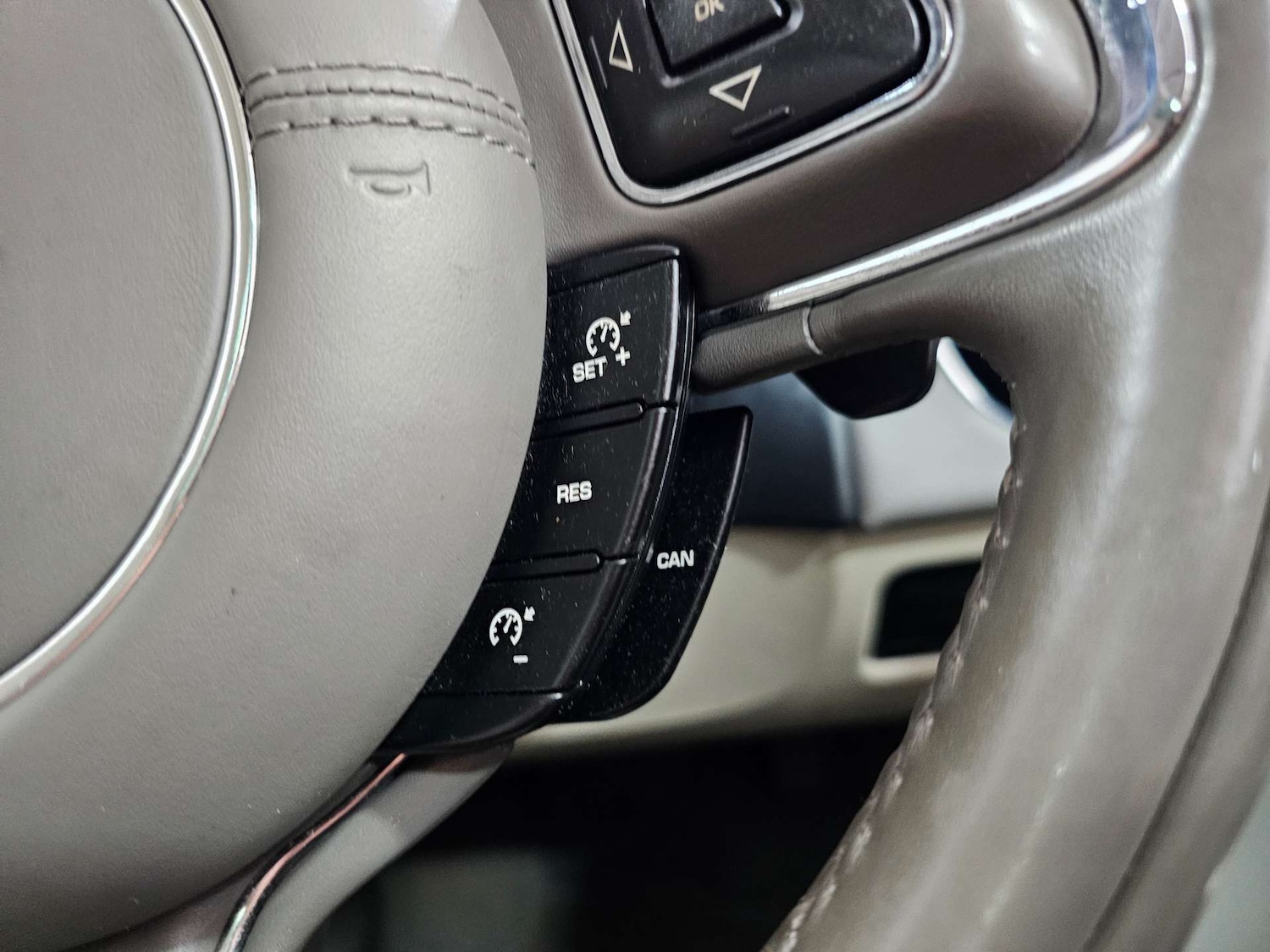 Used Jaguar XJ 2014 for sale - 77318484: Photo 58