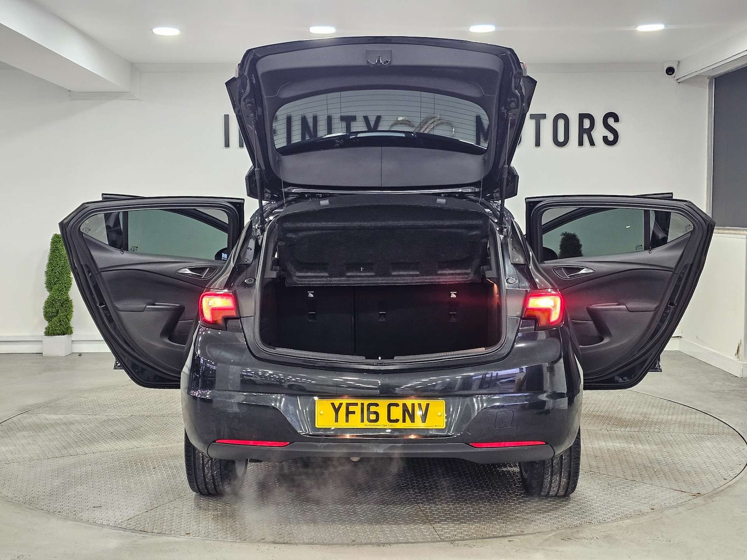 Used Vauxhall Astra 2016 for sale - 77850707: Photo 45