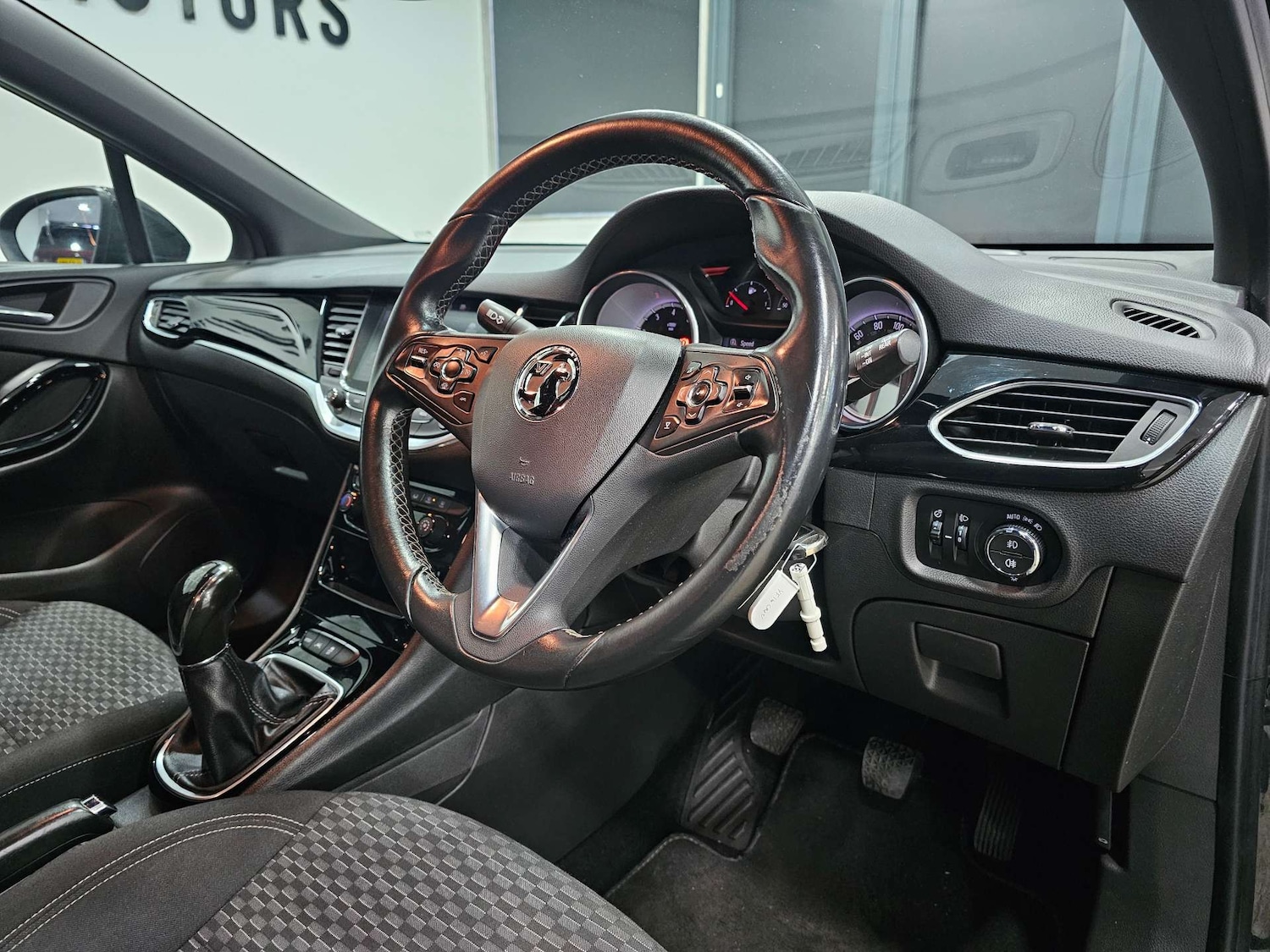 Used Vauxhall Astra 2016 for sale - 77850707: Photo 5