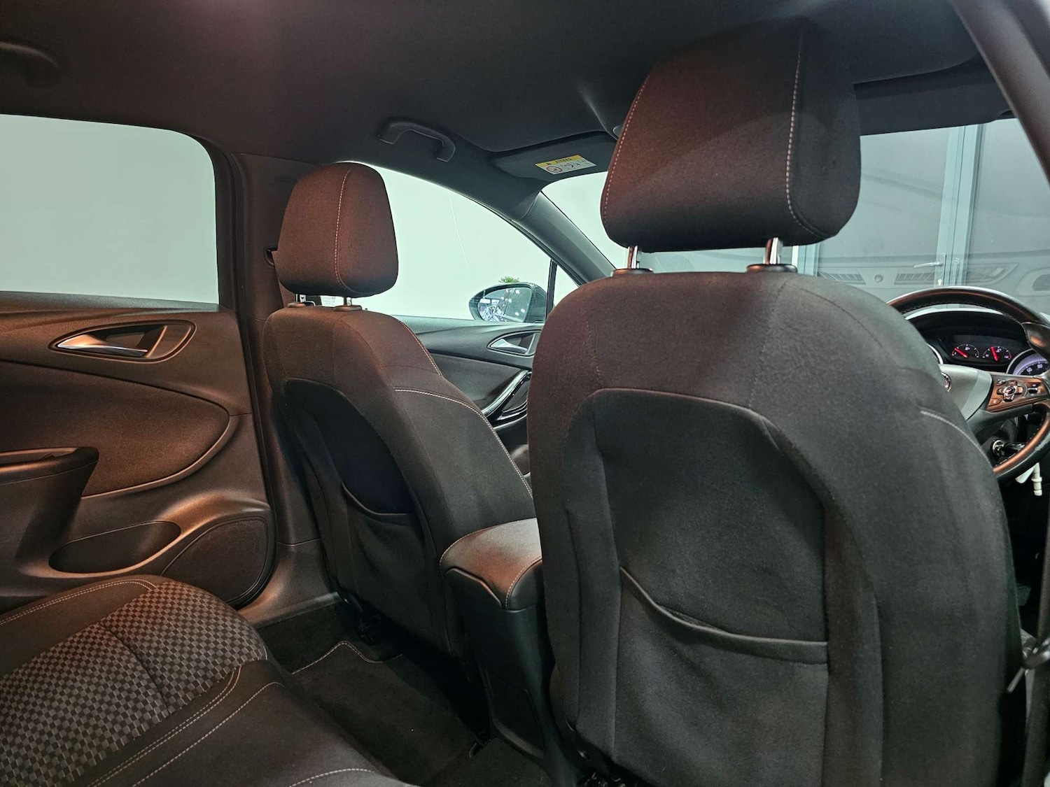 Used Vauxhall Astra 2016 for sale - 77850707: Photo 76