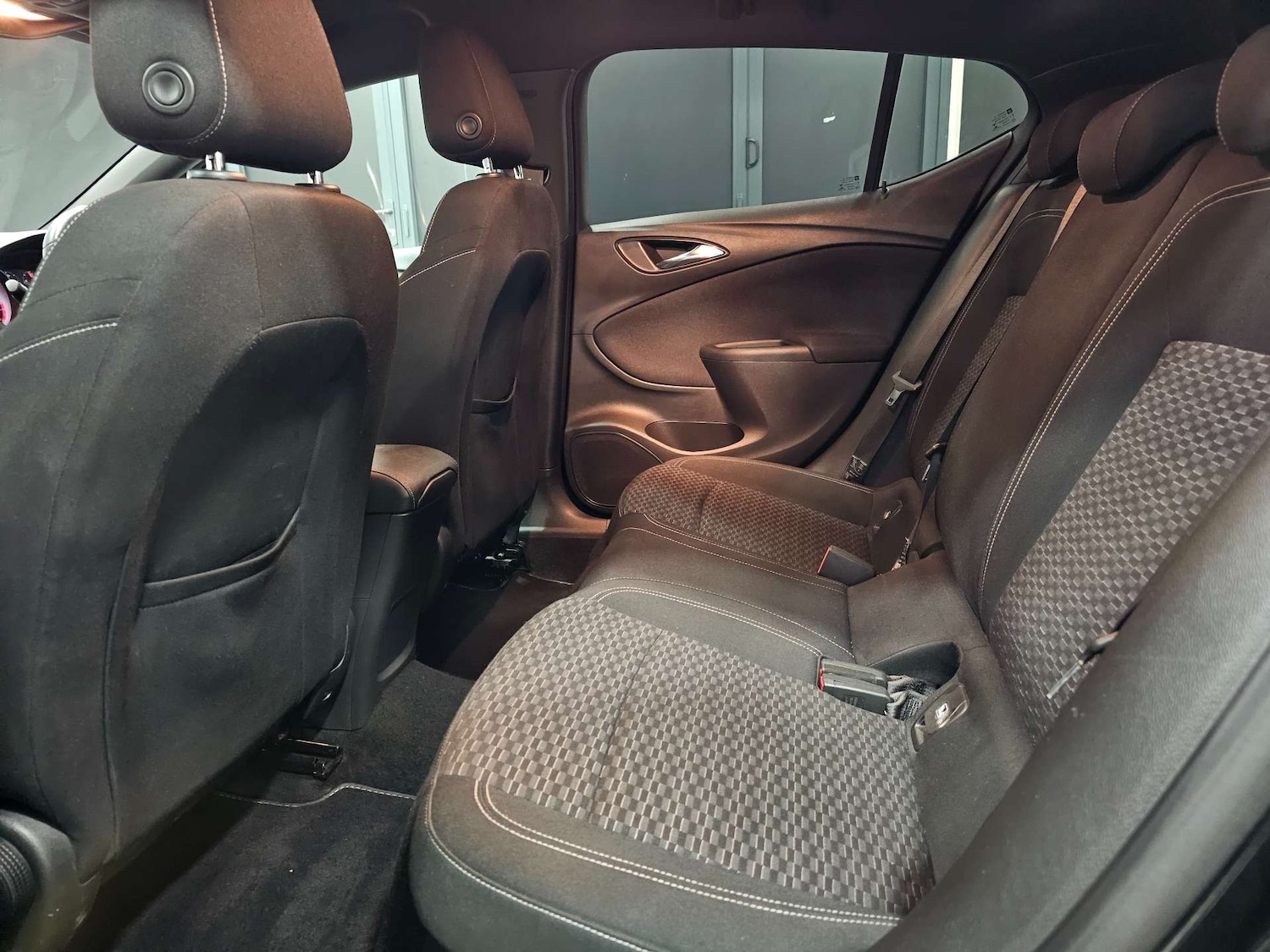 Used Vauxhall Astra 2016 for sale - 77850707: Photo 81