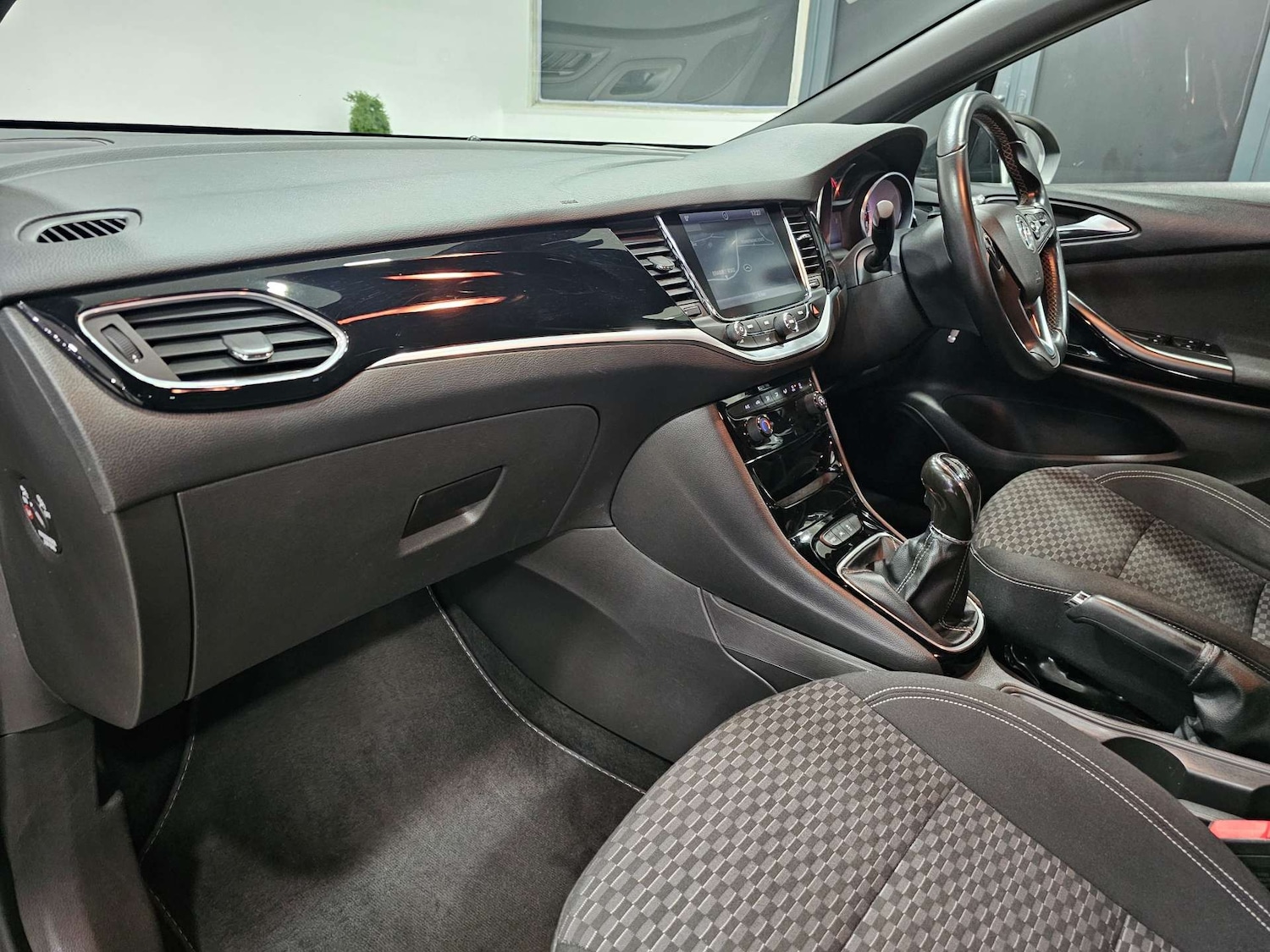 Used Vauxhall Astra 2016 for sale - 77850707: Photo 86