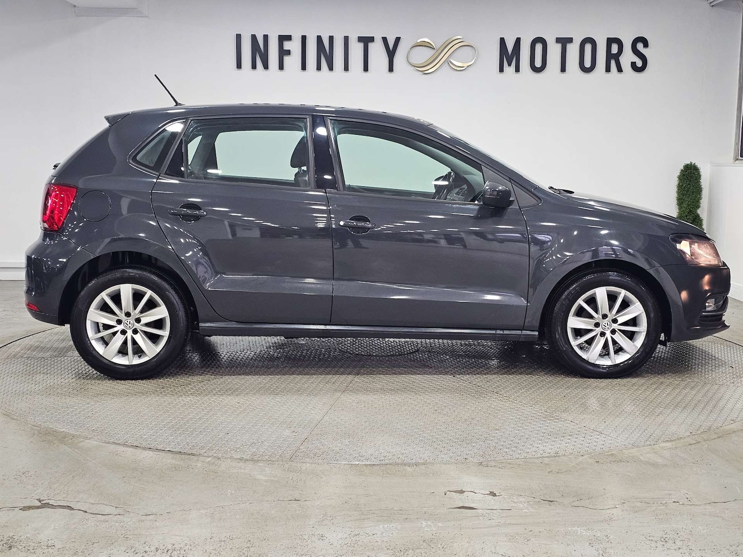 Used Volkswagen Polo 2016 for sale - 76972416: Photo 35