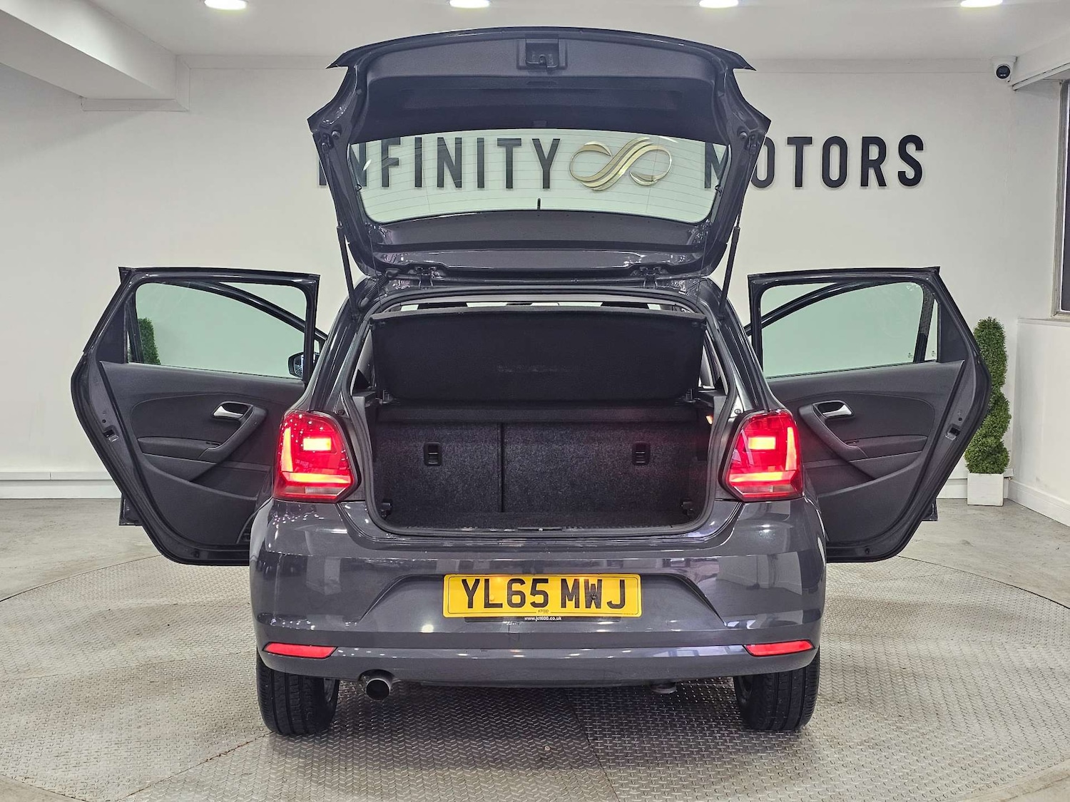 Used Volkswagen Polo 2016 for sale - 76972416: Photo 48